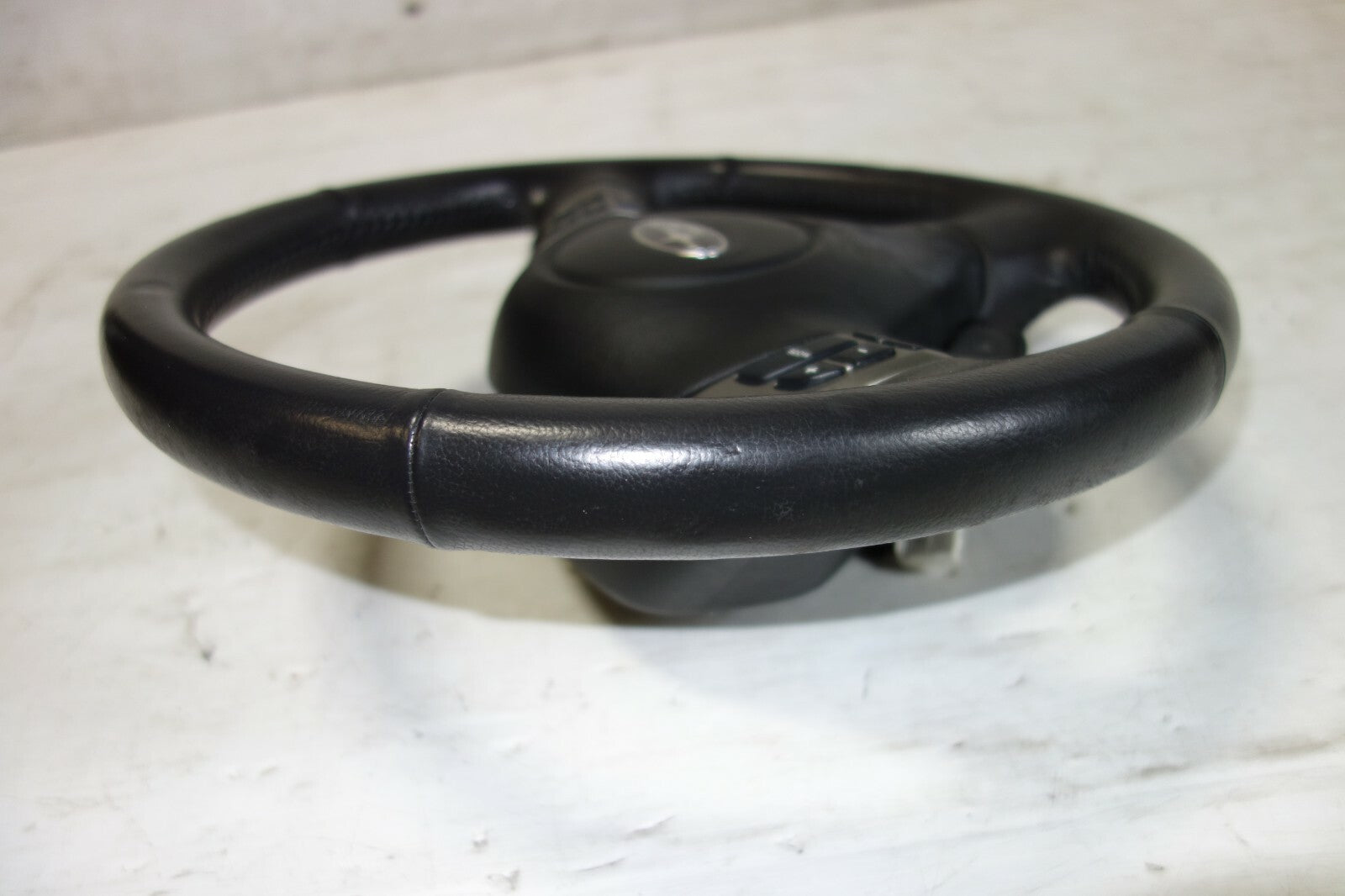 JDM 2005-2009 SUBARU LEGACY & OUTBACK STEERING WHEEL & HUB 2005-2009 M-909