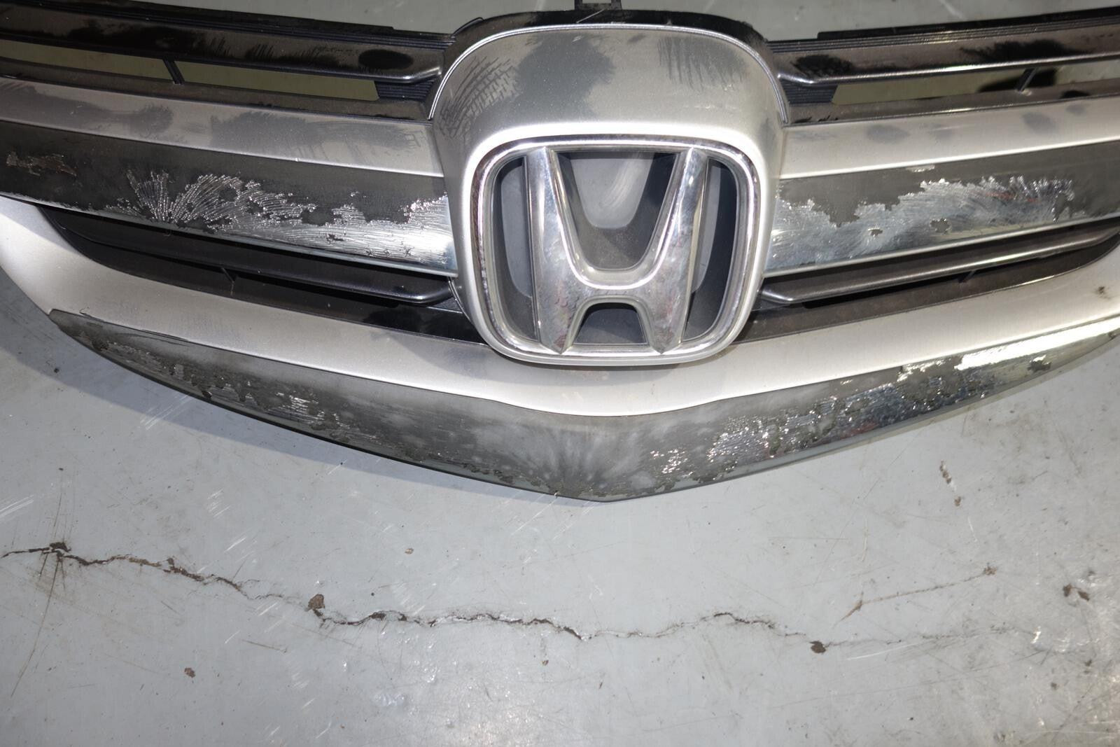 JDM 2005-2008 GENUINE ACURA RL KB1 OEM FRONT GRILLE HONDA LEGEND KB1 GRILL