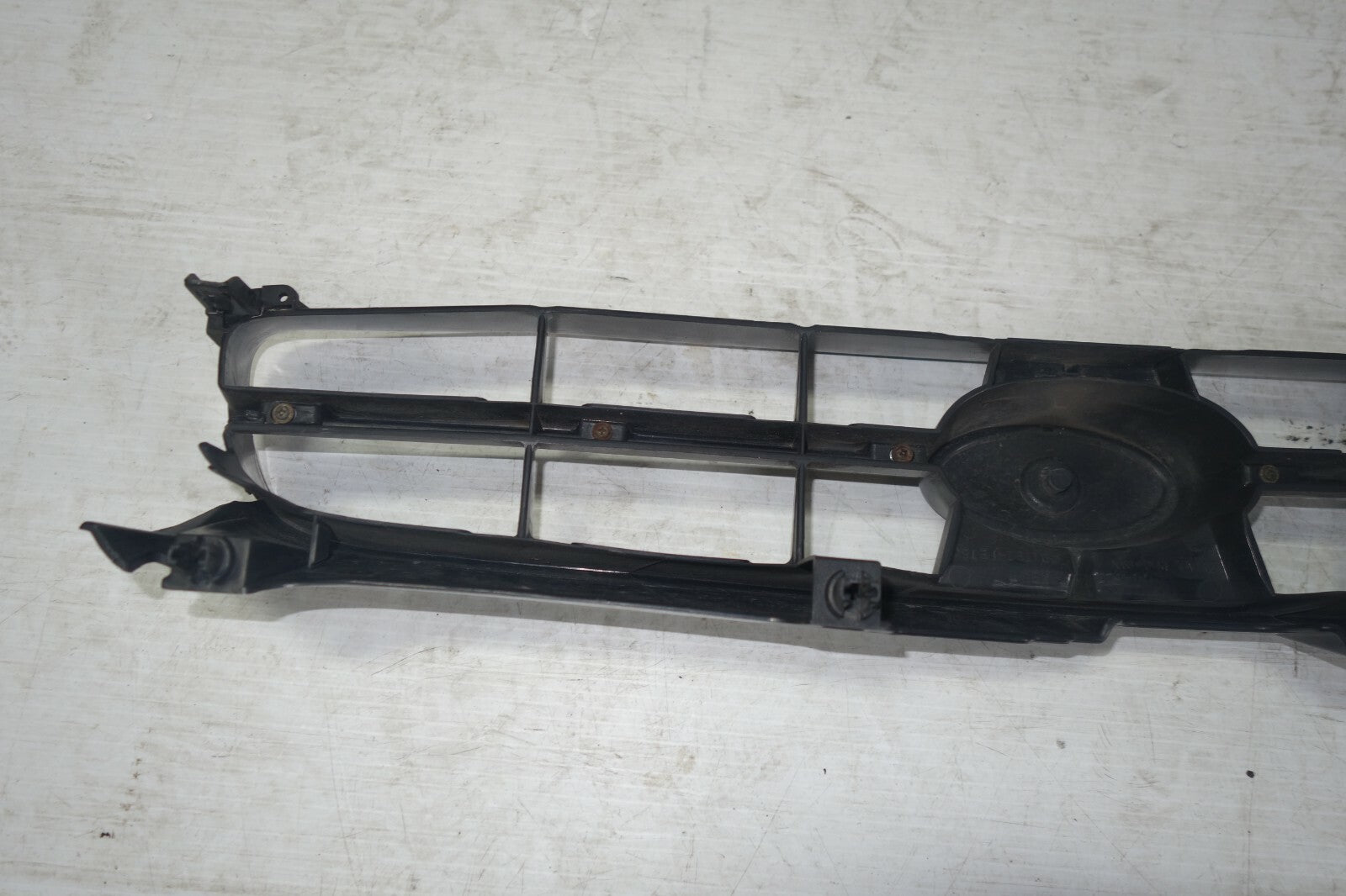 JDM 2004-2005 SUBARU IMPREZA WRX STi V8 FRONT GRILLE OEM OUTBACK SPORT TS RS V8