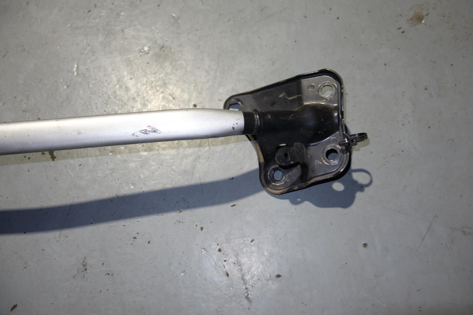 JDM NISSAN OEM Z33 FRONT ENGINE STRUT BAR BRACE 350Z 2003-2004-2005-2006-2009