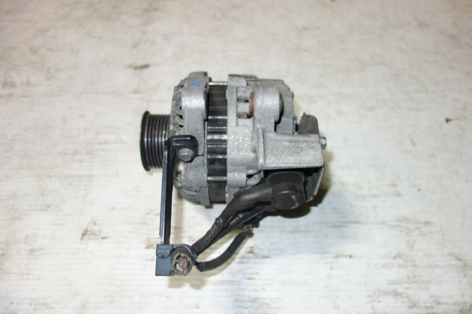 2006-2011 Honda Civic 1.8 gas alternator oem AHGA67 w. warranty