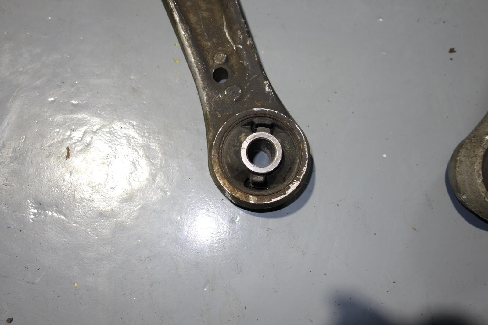 JDM SUBARU LEGACY OUTBACK OEM SPEC-B ALUMINUM FRONT LOWER CONTROL ARM 2005-2009