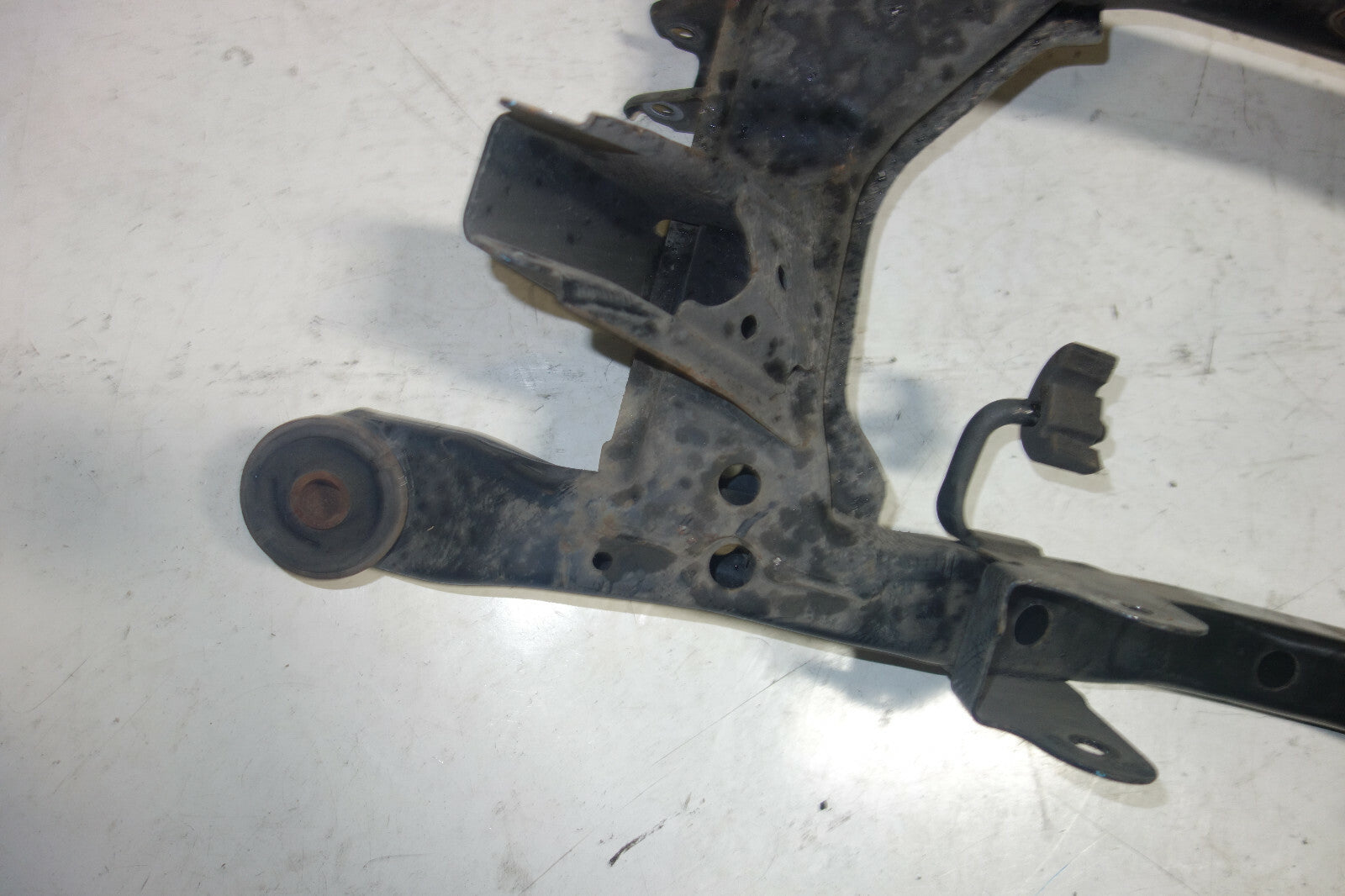JDM Subaru Legacy GT Subframe Rear Sub Frame Brace Cradle 2005-2009 Cross Member