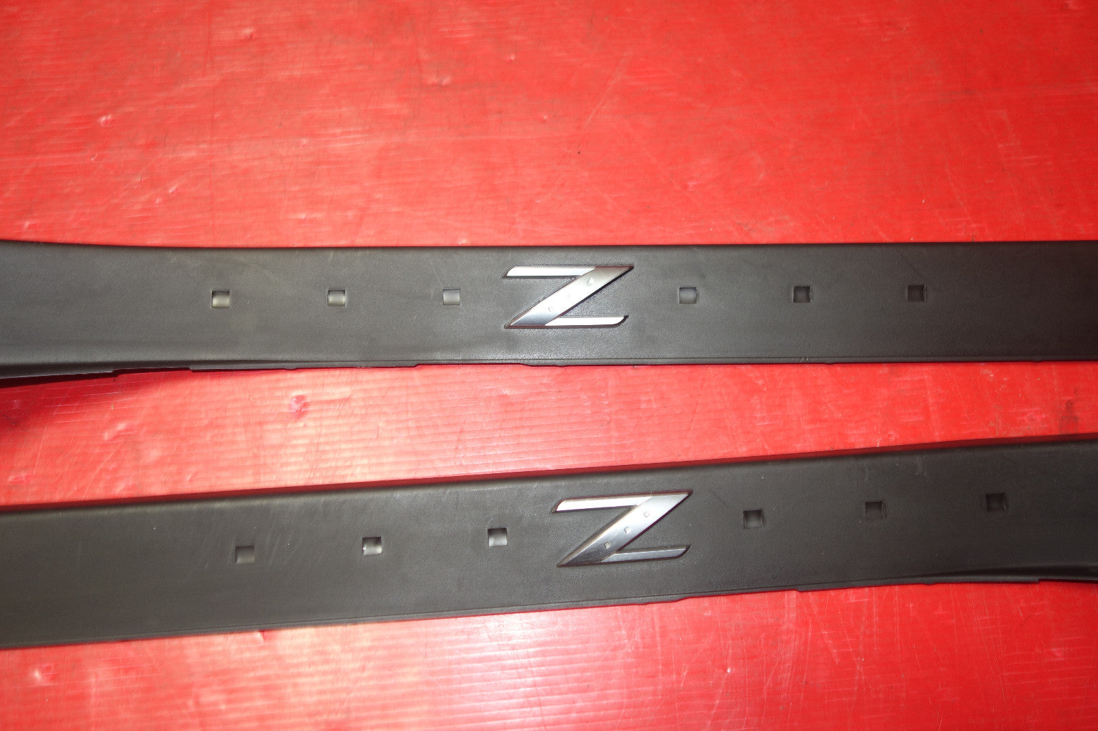 JDM Nissan 350z Z33 OEM Door Sills Side Steps Trim Panel 2003-2005 #5478