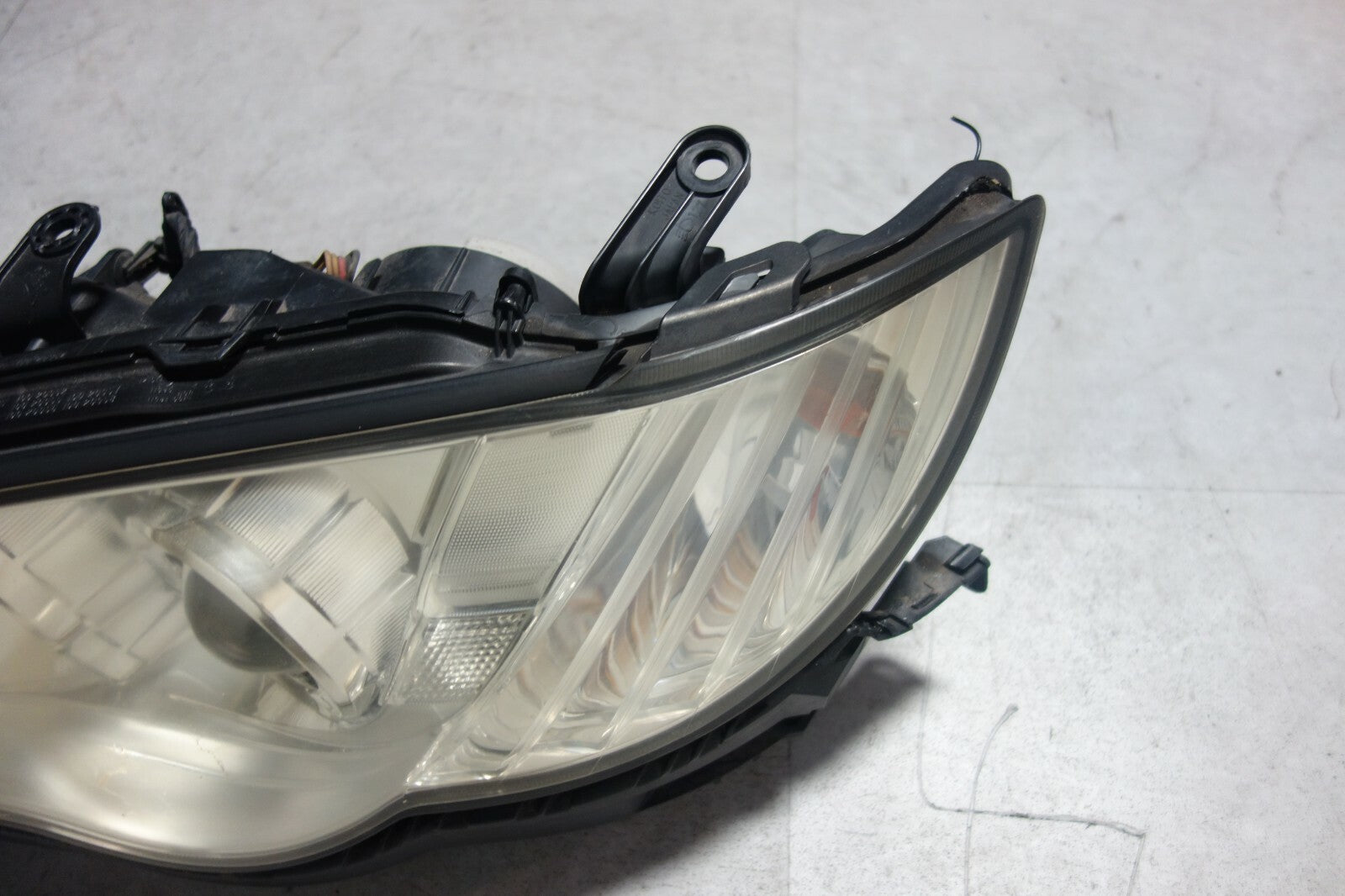 JDM 2008-2009 GENUINE SUBARU LEGACY USED OEM HID HEAD LIGHTS LAMPS BLE BP5 BP9