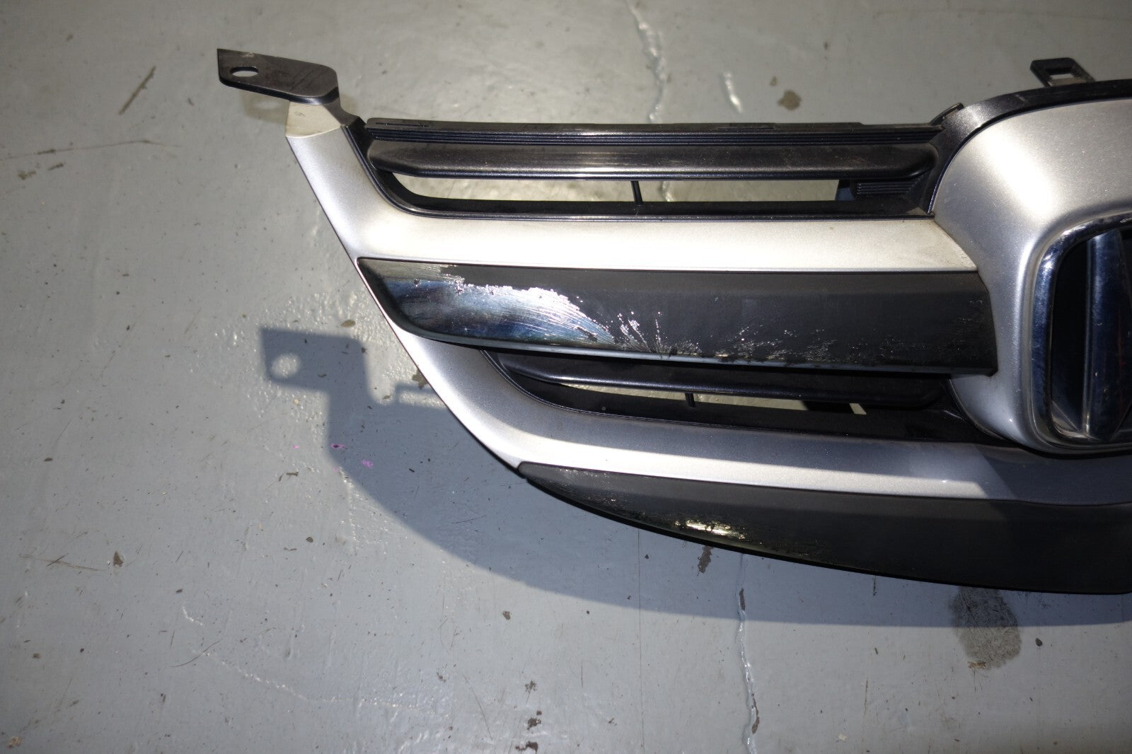 JDM Acura RL OEM Front Grille Honda Legend KB1 2005-2008