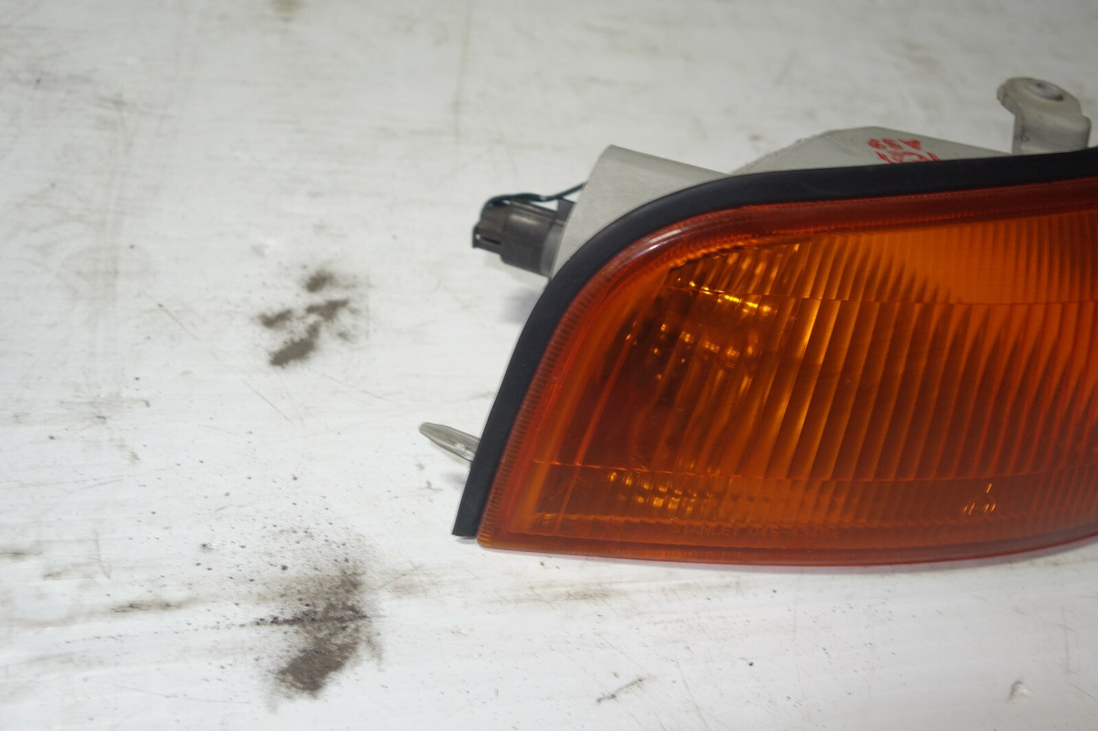 JDM 1996-1998 MITSUBISHI LANCER AVO 4 OEM FRONT RIGHT CORNER LIGHT SIGNAL LIGHTS