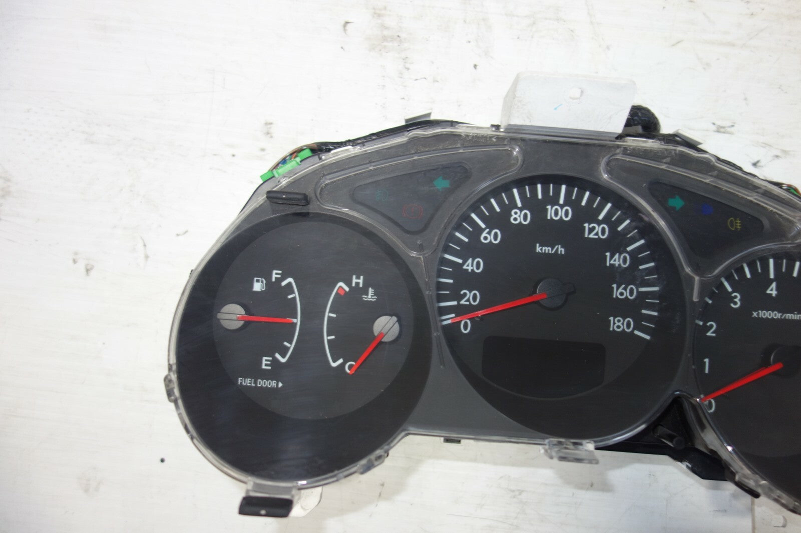 JDM SUBARU FORESTER SG5  MANUAL 5 SPEED GAUGE CLUSTER  SPEEDOMETER 2003-2008