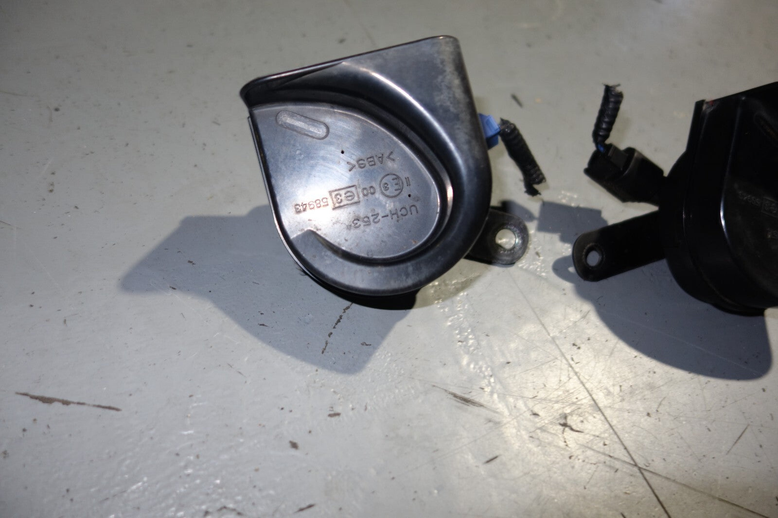 JDM 2005-2008 ACURA RL KB1 OEM HORN LEFT / RIGHT JAPAN HONDA LEGEND