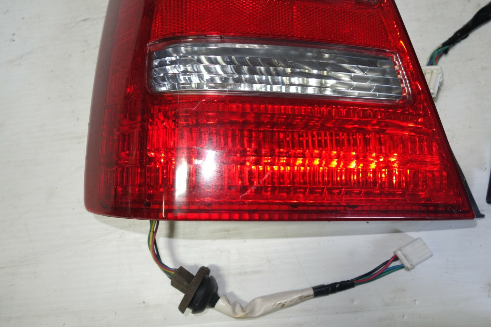 JDM 2003-2005 SUBARU FORESTER SG5 SG OEM TAIL LIGHTS LAMPS LEFT & RIGHT SIDE SET