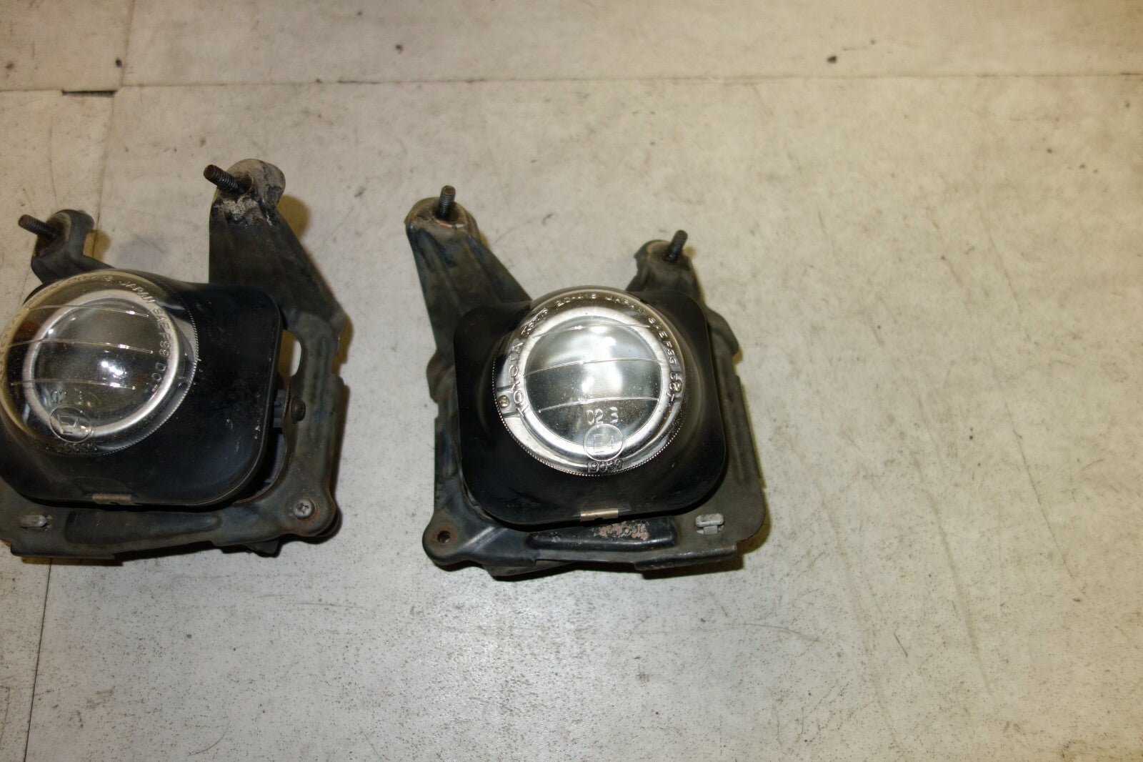 JDM Toyota Celica GTS Kouki OEM Fog Lights Driving Lamps Pair ZZT231 2000-2005