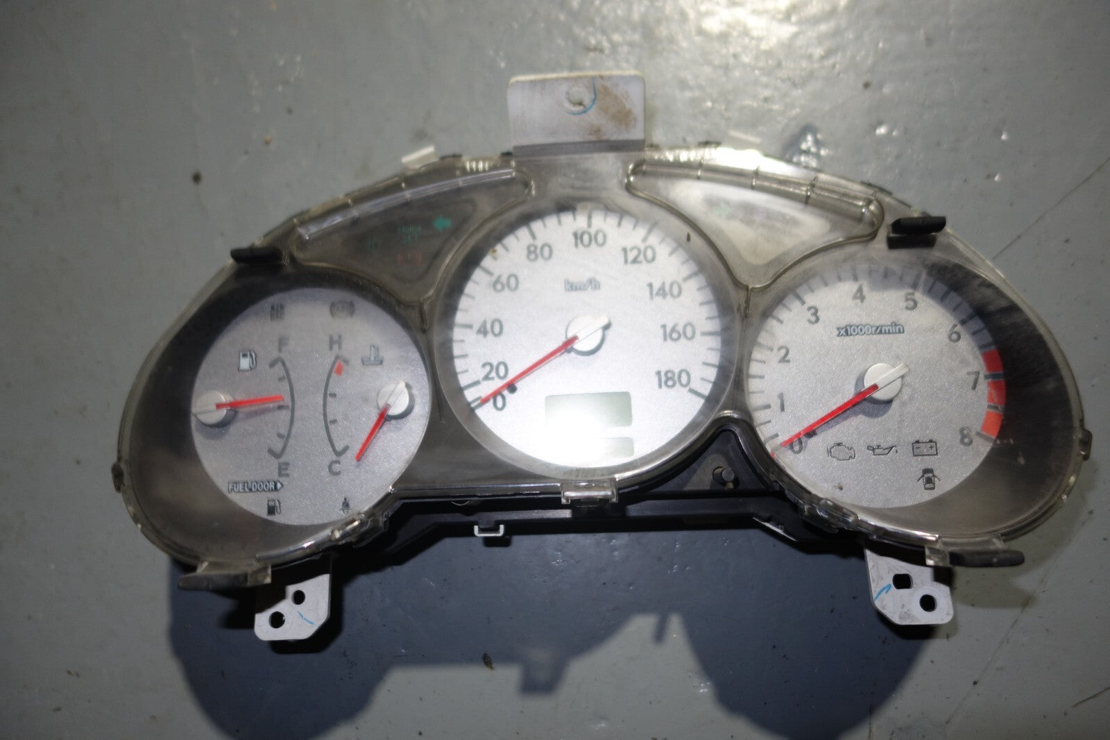 JDM SUBARU FORESTER SG5  MANUAL 5 SPEED GAUGE CLUSTER  SPEEDOMETER 2003-2008