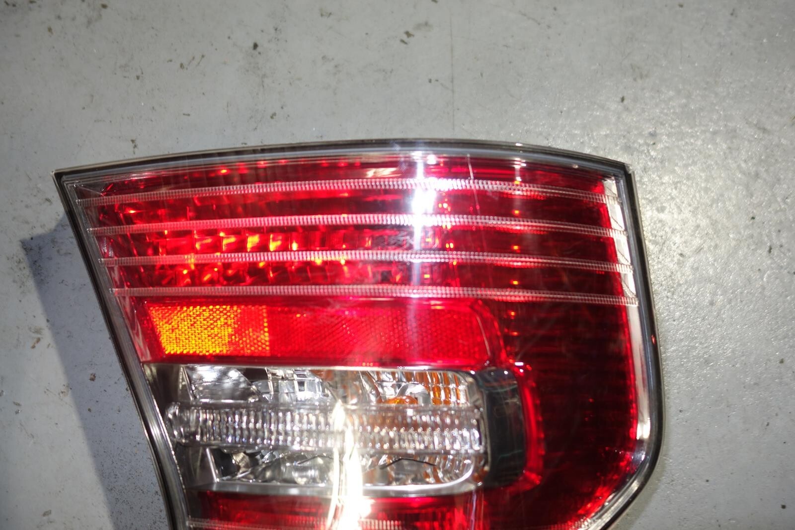 JDM 2005-2007 SUBARU LEGACY SEDAN OEM USED TAIL LIGHTS  LAMPS 4 DOOR SEDAN