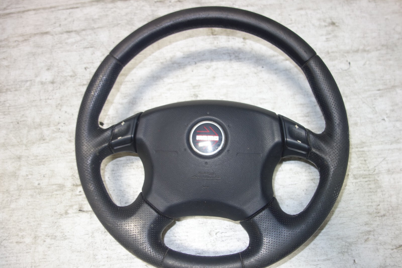 JDM Subaru Forester MoMo Steering Wheel 2003 2004 2005 2006 2007 2008 OEM Japan