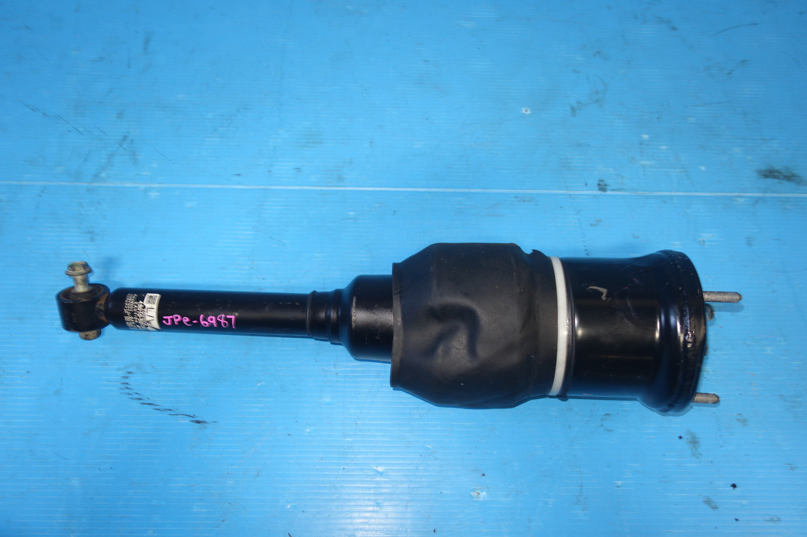 Lexus LS430 Front Right Passenger Side Air Shock Strut Absorber 2004-2006 JDM