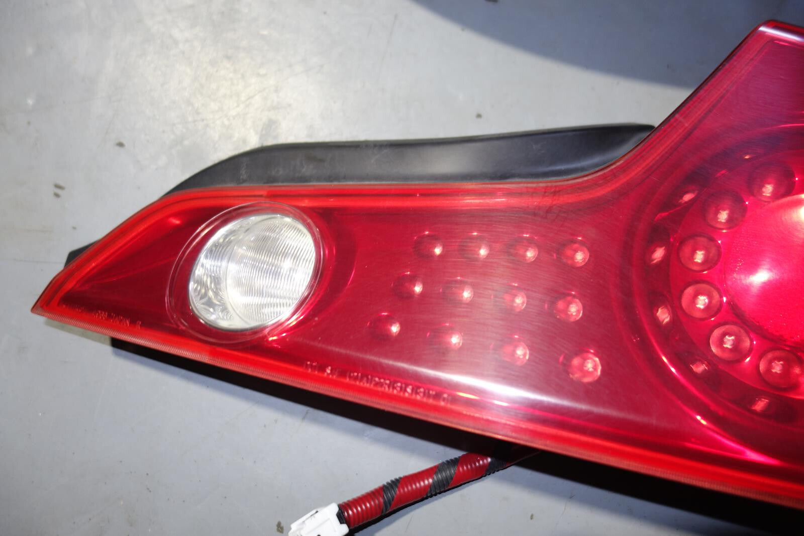JDM Infiniti G35 Coupe 2-Door Tail Lights Lamps 2003-2005 Skyline CPV35 Skyline