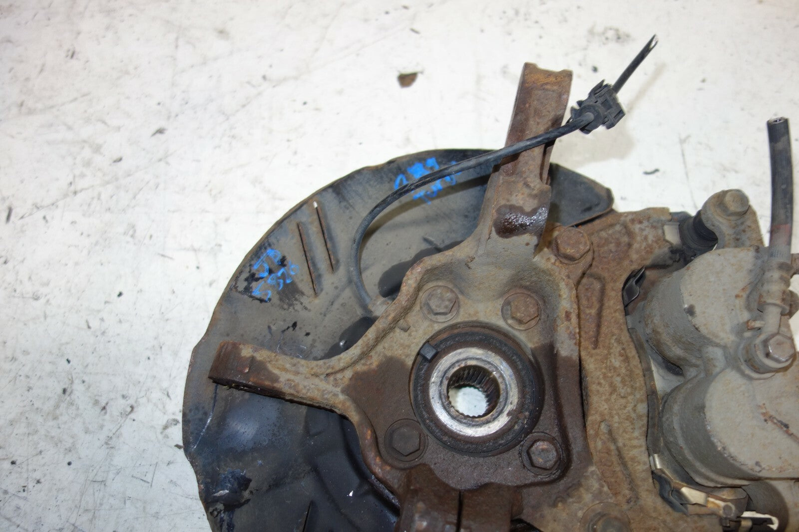 JDM Subaru Legacy Outback BR9 Front Right Spindle Hub Caliper Ej255 2010-2014