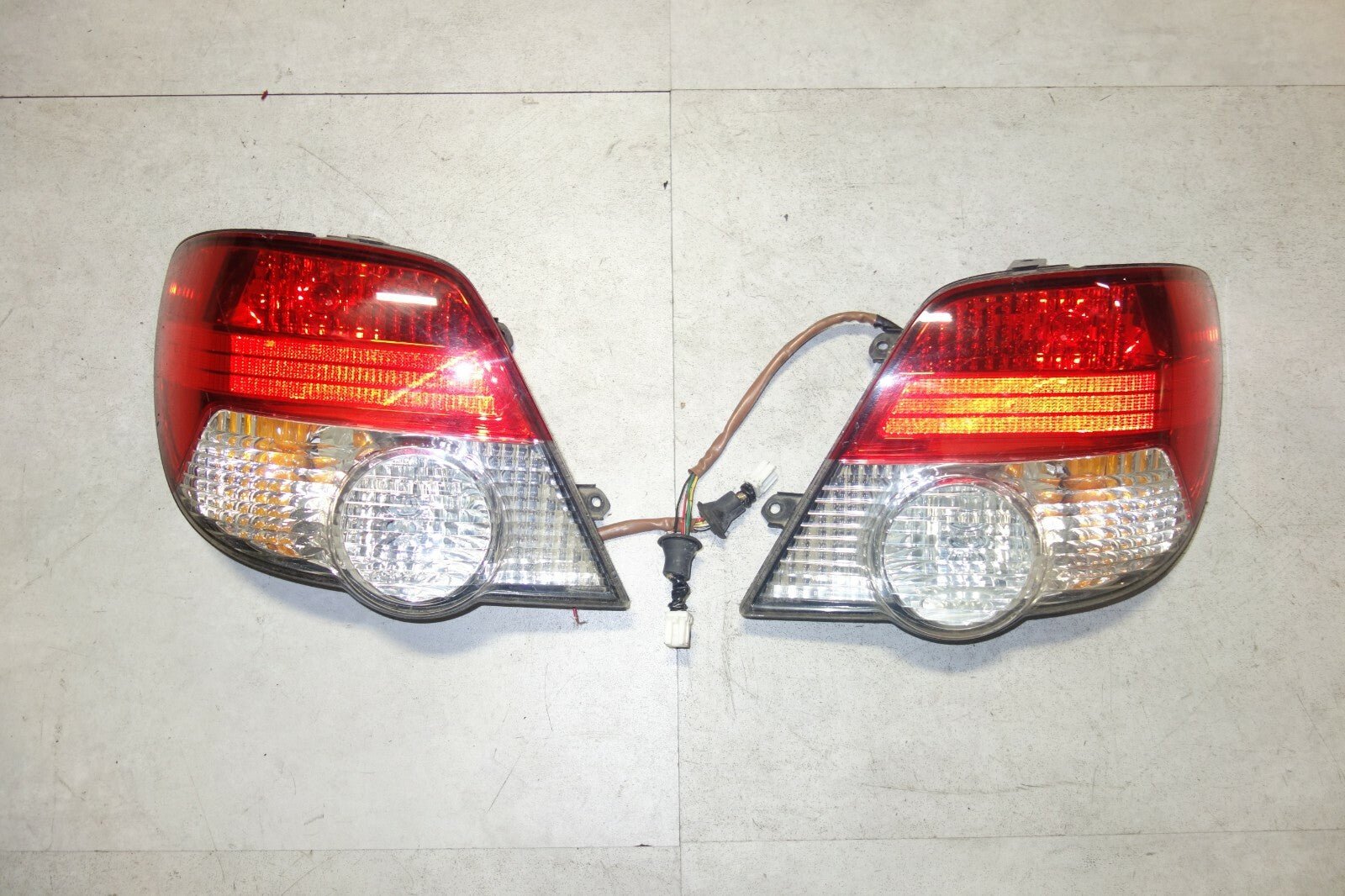 JDM SUBARU IMPREZA WRX RS TS OEM TAIL LIGHT LEFT & RIGHT WAGON 2004-2007