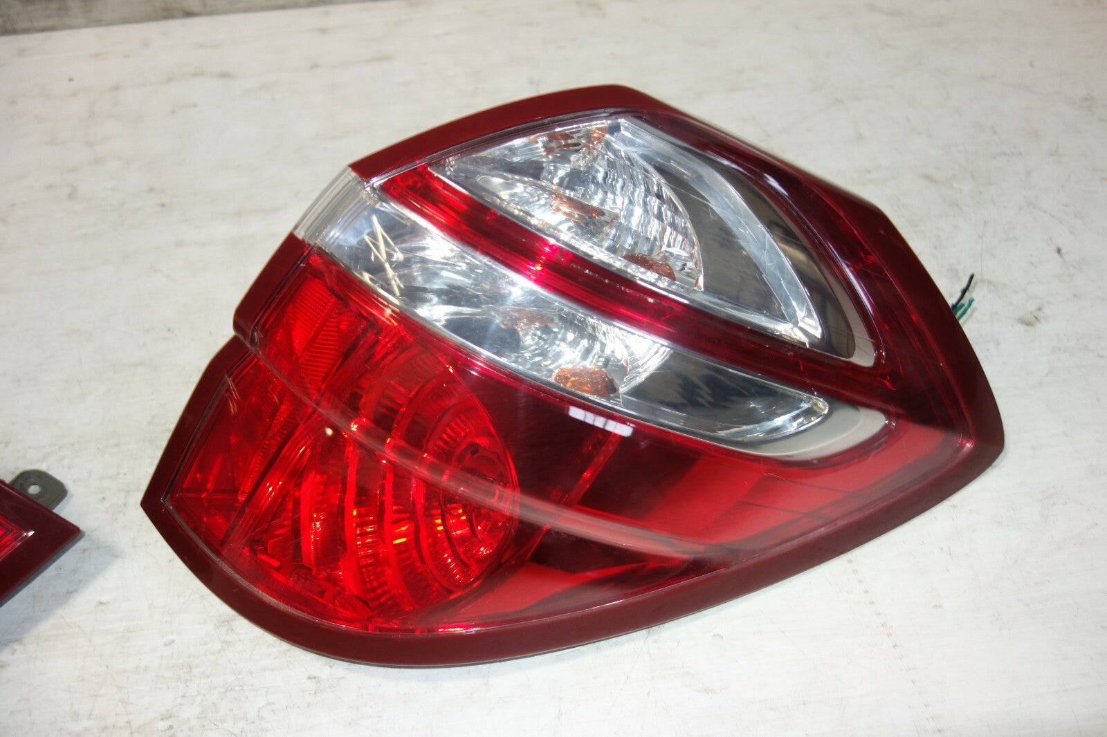 JDM SUBARU LEGACY OUTBACK KOUKI OEM USED TAIL LIGHTS TAIL LAMPS 2005-2009