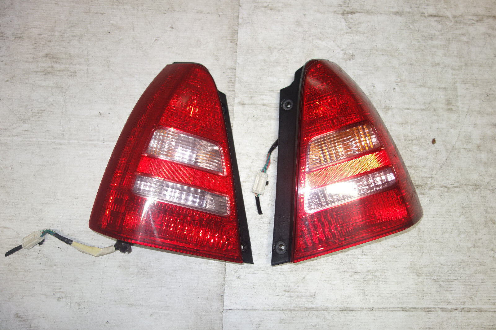 JDM SUBARU FORESTER Taillights Pair TAIL LAMP FACTORY OEM 2003 2004 2005