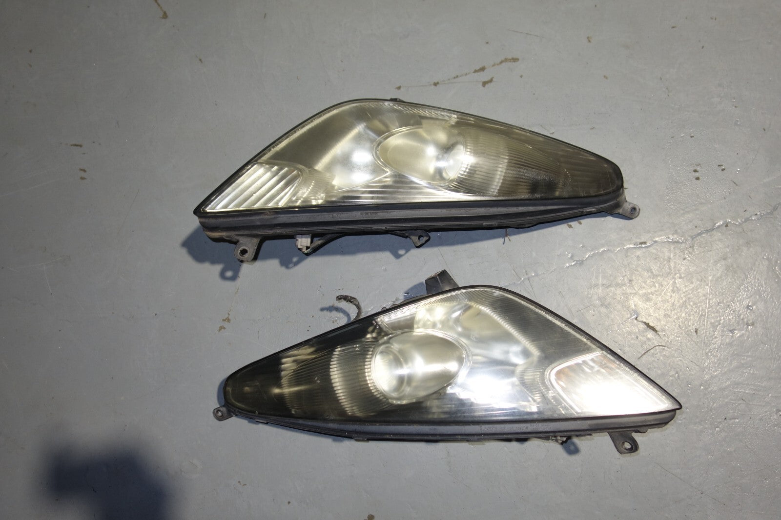 JDM 2000-2005 TOYOTA CELICA  HEAD LIGHTS LEFT & RIGHT HEAD LAMPS 2000-2005