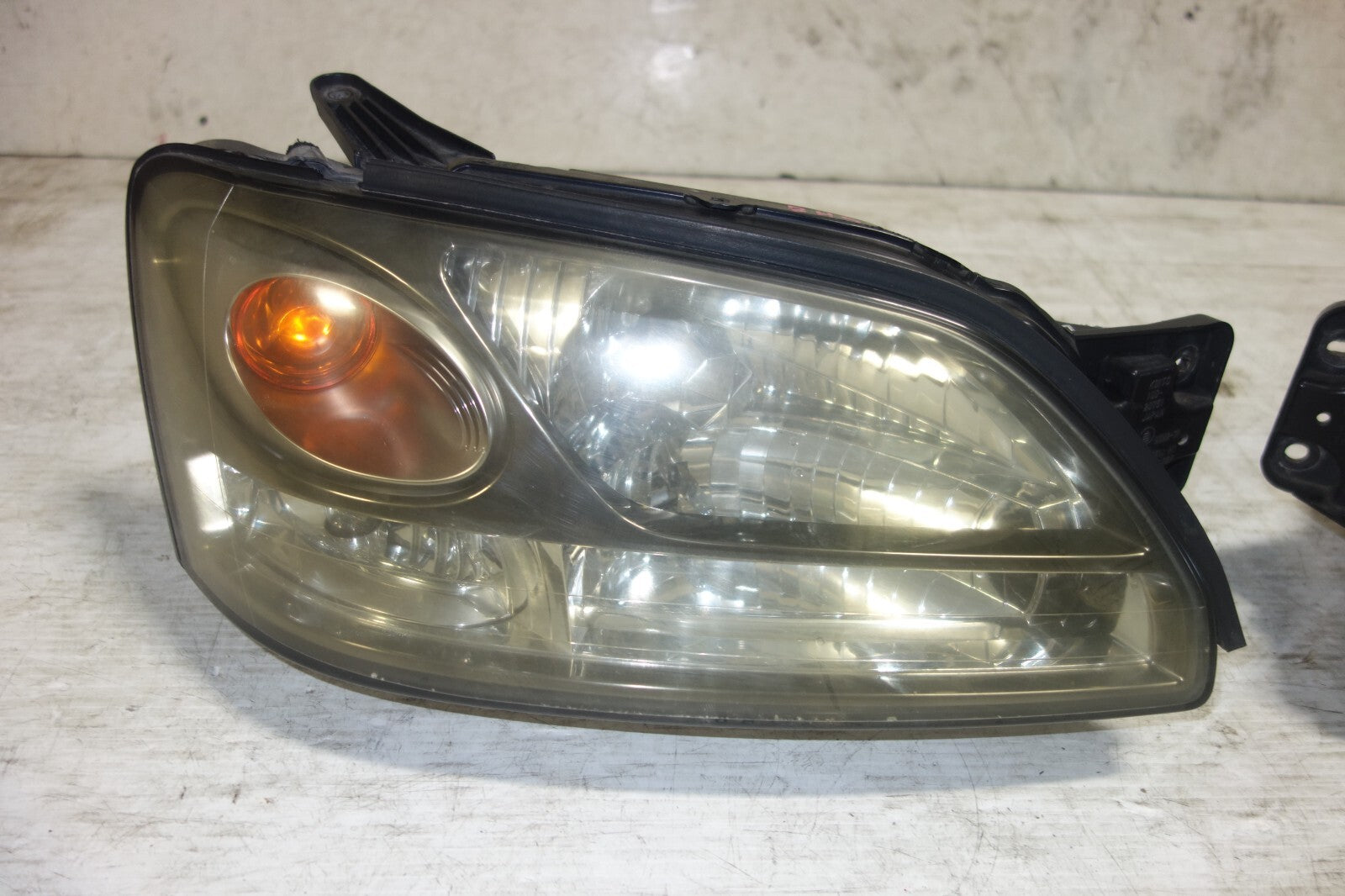 JDM Subaru Legacy Headlights BH5/BE5 HID Left & Right 2000-2004