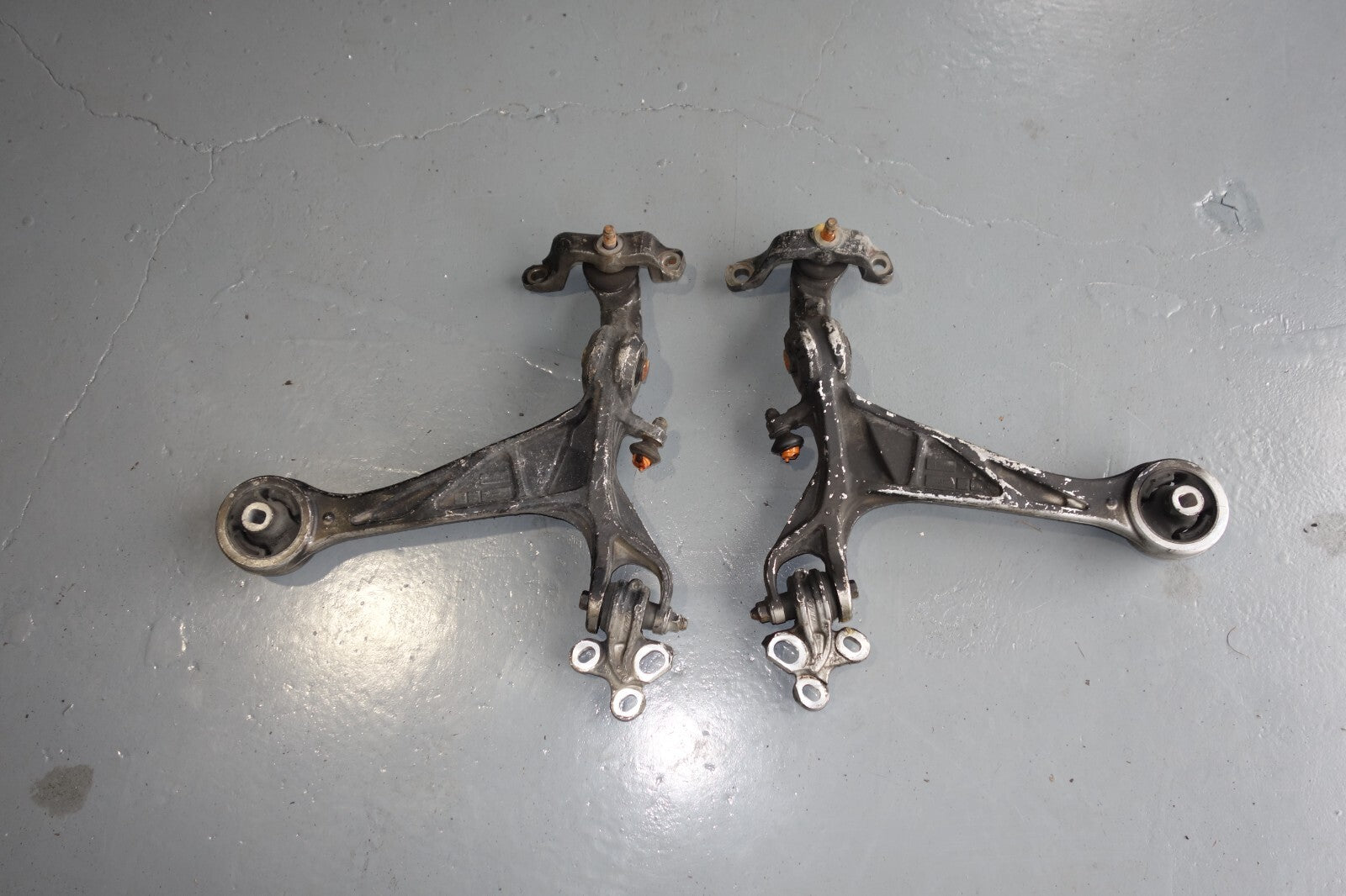 JDM 2005-2008 ACURA RL OEM KB1 GENUINE FRONT ALUMINUM LOWER CONTROL ARM M-1247