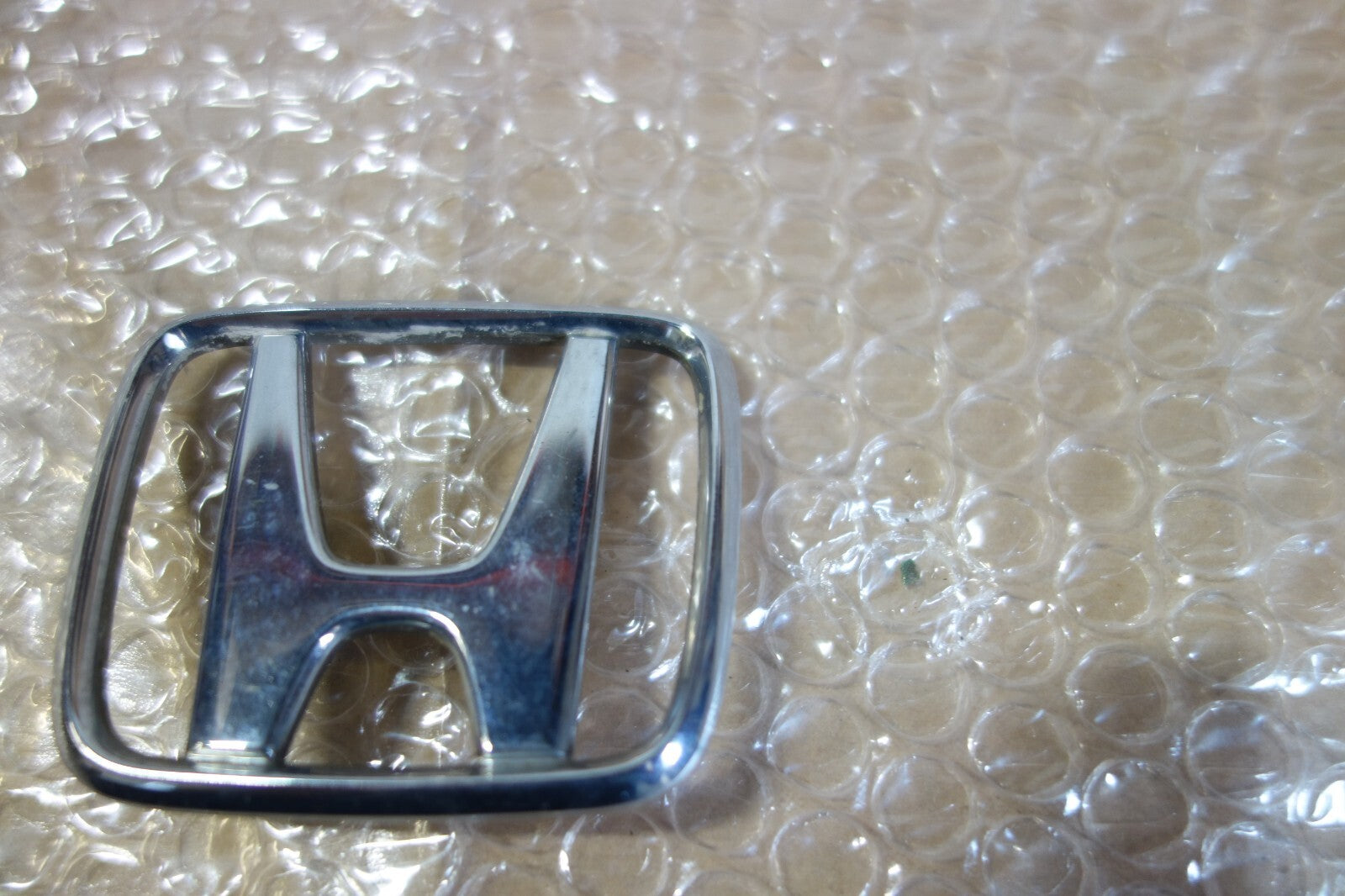 JDM Honda Accord OEM rear emblem logo badge sign Part # 75701-SM4-9000 1990-1993