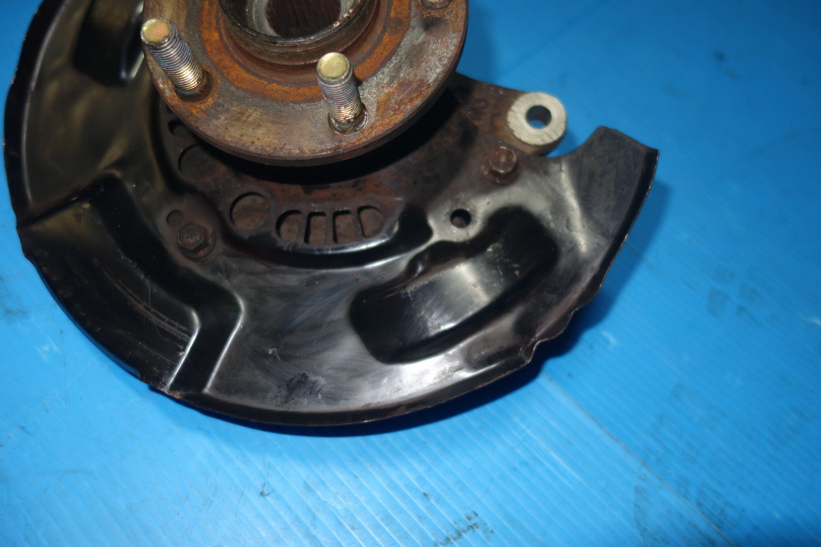 JDM Subaru Impreza Front Left Wheel Hub Bearing Knuckle Spindle OEM 2002-2007