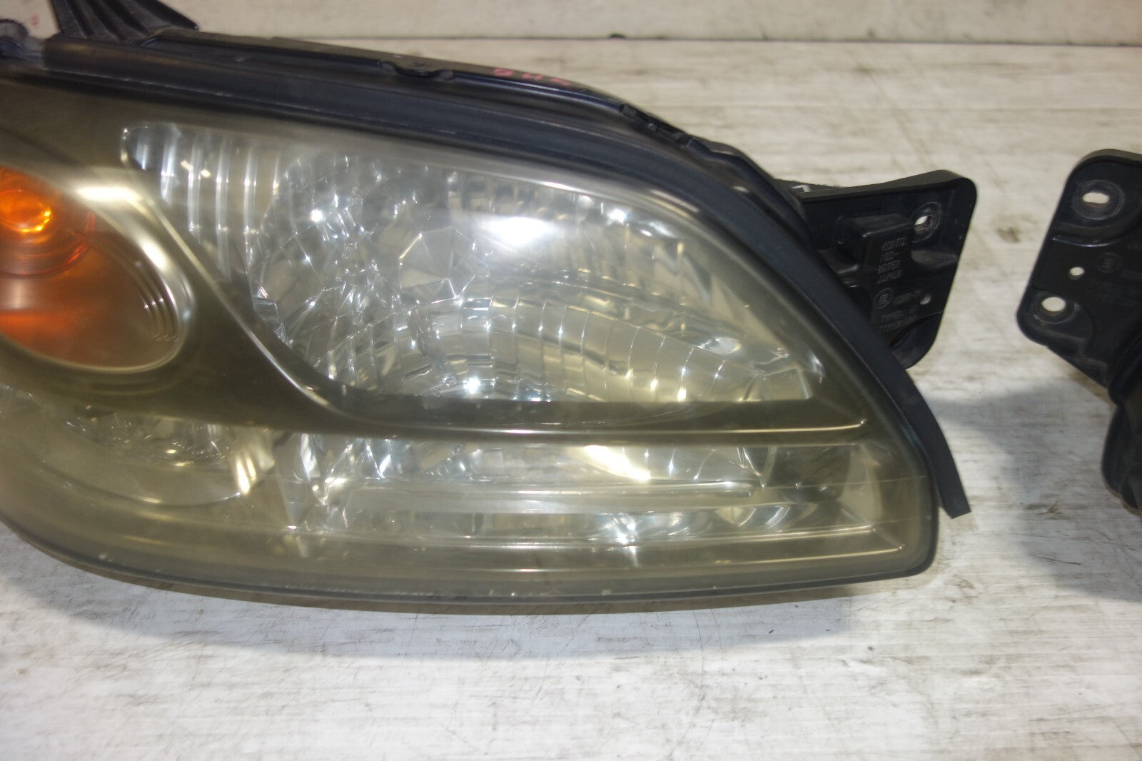 JDM Subaru Legacy Headlights BH5/BE5 HID Left & Right 2000-2004