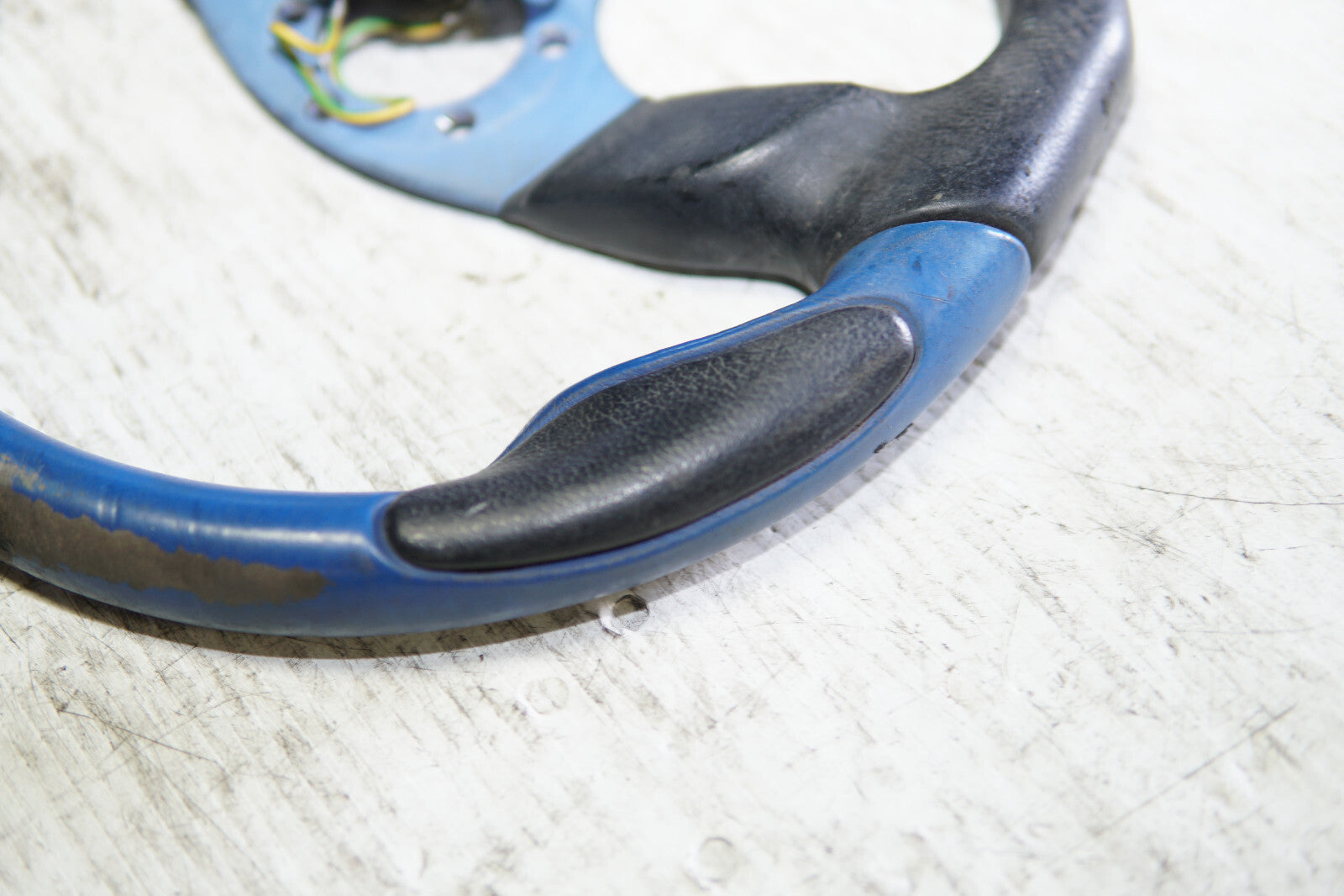 JDM Lexus IS300 / Altezza SXE10 Momo Steering Wheel 2001-2005 #MF-513