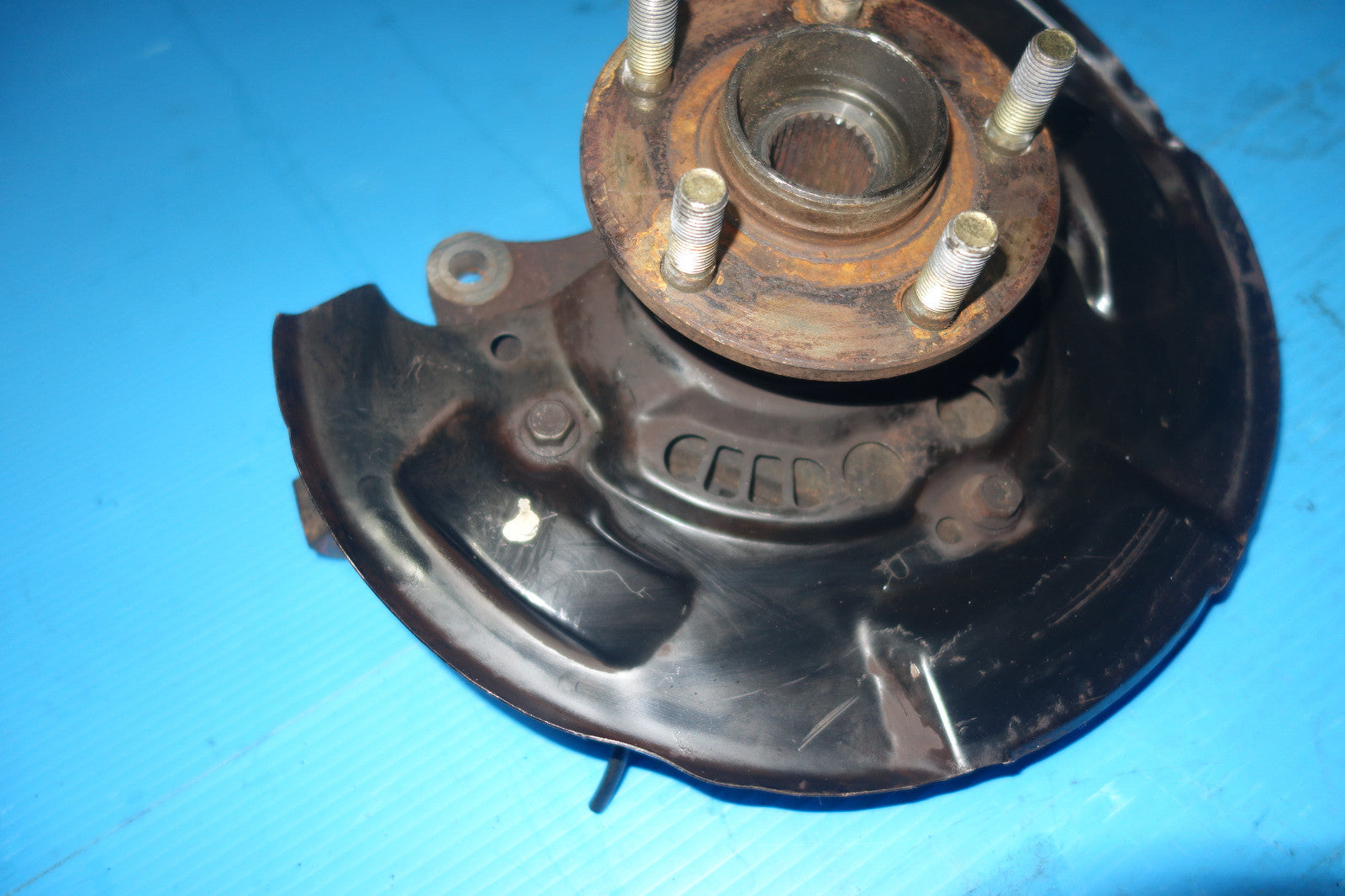 JDM Subaru Forester Front Left Wheel Hub Bearing Knuckle Spindle OEM 2003-2008