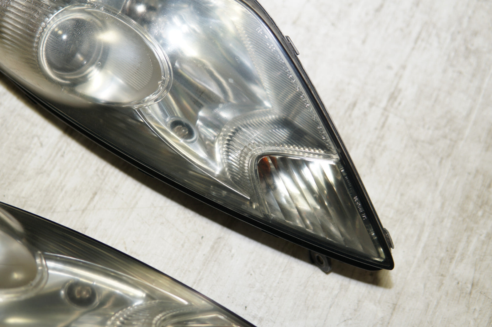 JDM Toyota Celica Headlights Head Lamps Pair Left & Right 2000-2005 GT GT-S GTS