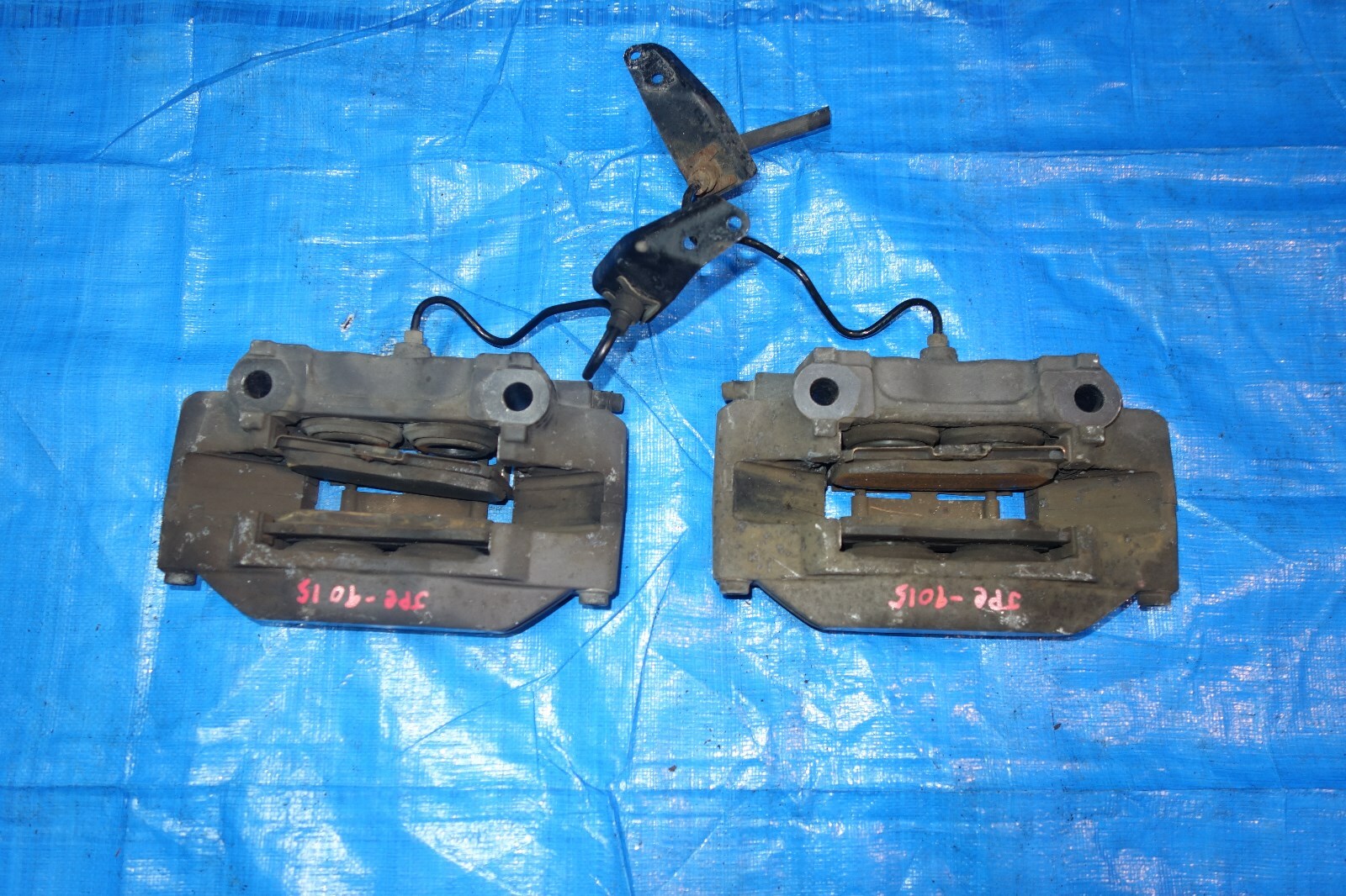 JDM Acura RL OEM Big Front 4 Pot / Piston Advics Brake Calipers OEM 2005-2012