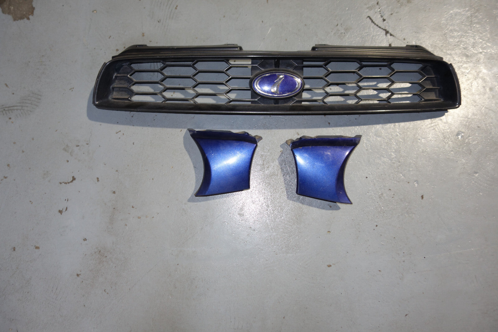 JDM Subaru Impreza WRX STi V7 Grille Outback Sport  Front Grille TS RS 2002-2003