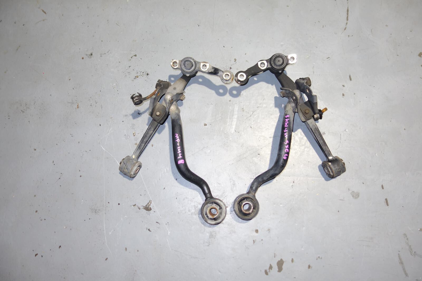 JDM Lexus IS300 Altezza Front Lower Control Arms Ball Joints 2001-2005 SXE10 OEM