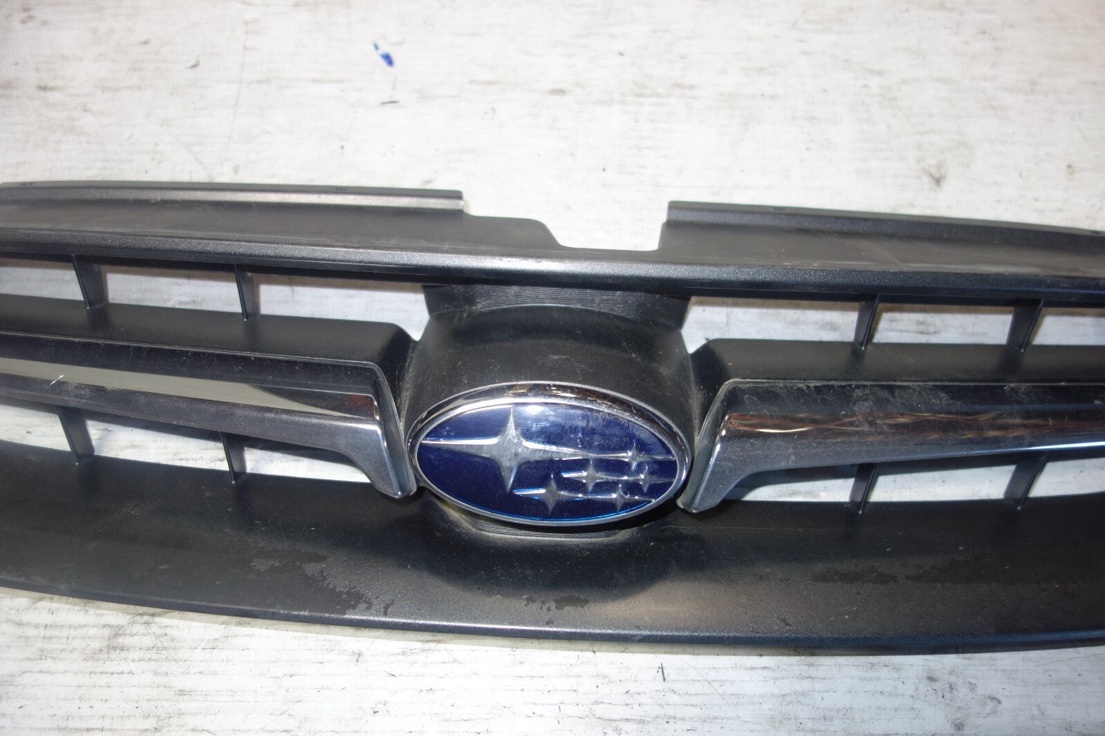 JDM Subaru Legacy OEM Front Grille 2005 2006 2007 Genuine