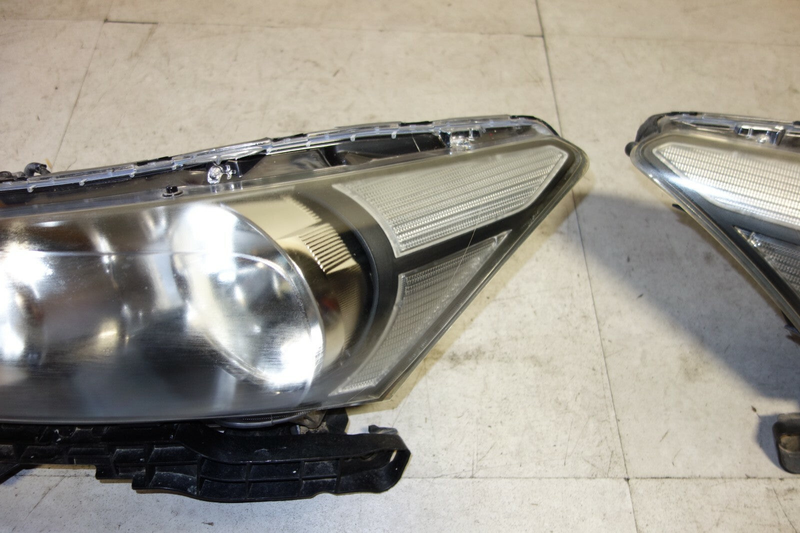 JDM 2008-2012 HONDA ACCORD INSPIRE OEM HID HEAD LIGHTS HEAD LAMPS JAPAN
