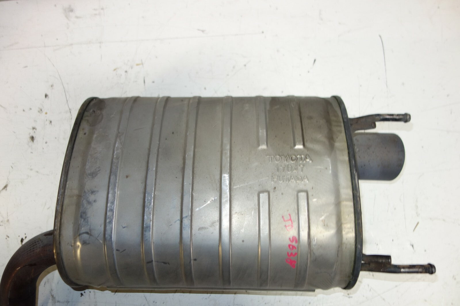 2002 2003 2004 2005 Lexus Is300 Exhaust Muffler Pipe 17430-46660