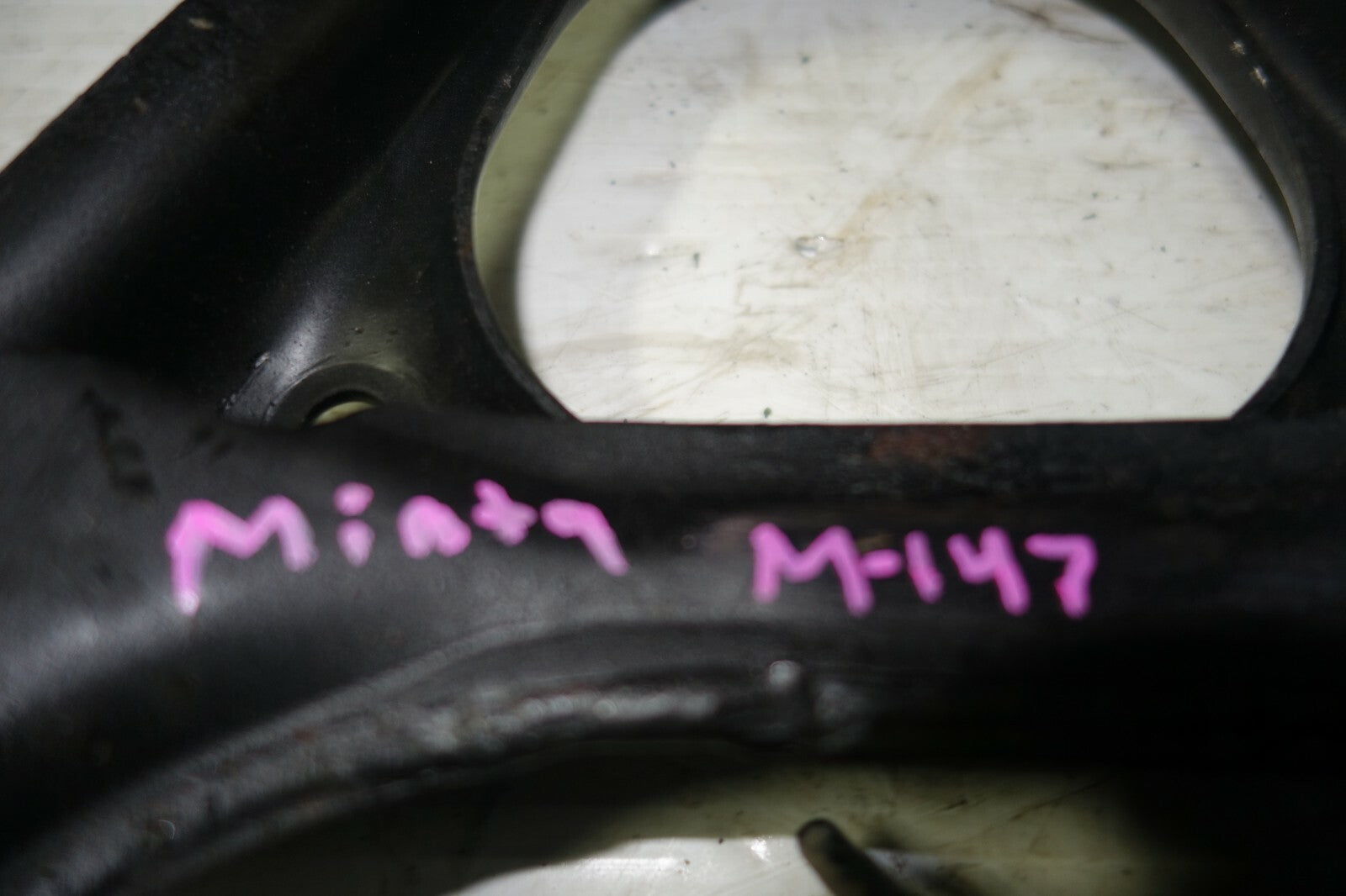 JDM 1999-2005 MAZDA MIATA OEM FRONT UPPER CONTROL ARM  BALL JOINT RIGHT SIDE