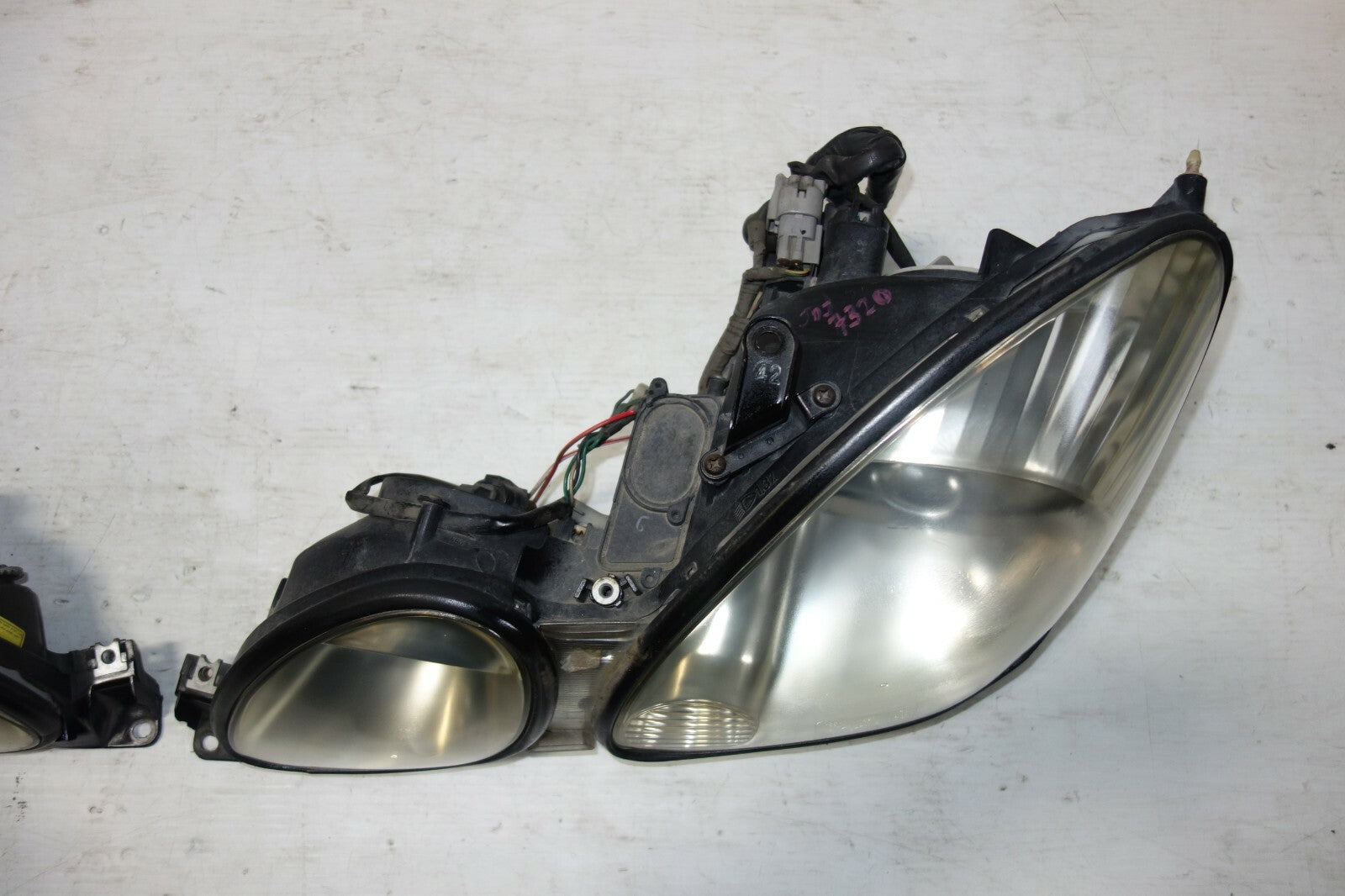 JDM Lexus GS300 Headlights GS400 OEM HiD Lamps Pair Left Right JZS161 1998-2005