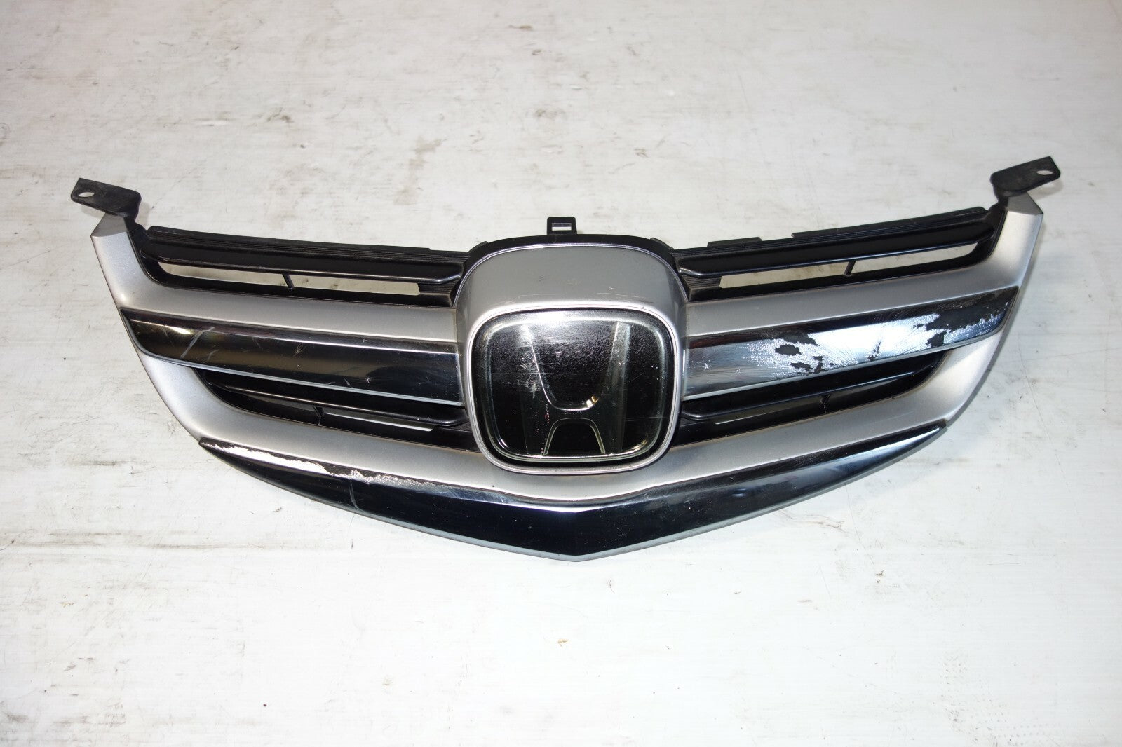 JDM Acura RL Honda Legend Front Grille 2005 2006 2007 2008 OEM Made in Japan Kb1
