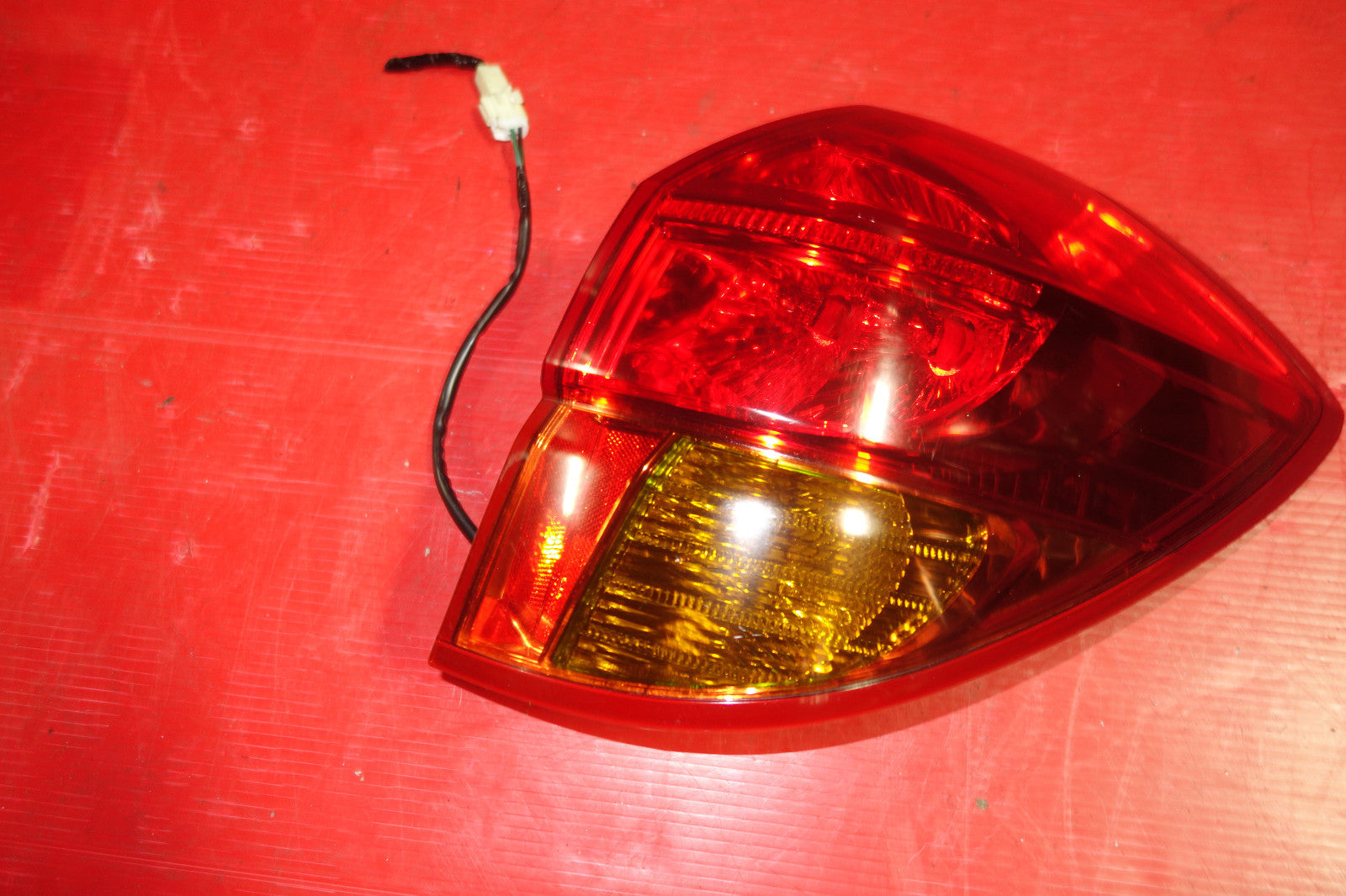Subaru Legacy Original Rear Right Tail Light Lamp RH Taillight 2005-2007 #5362