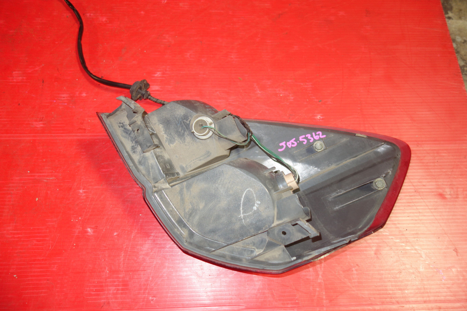 Subaru Legacy Original Rear Right Tail Light Lamp RH Taillight 2005-2007 #5362