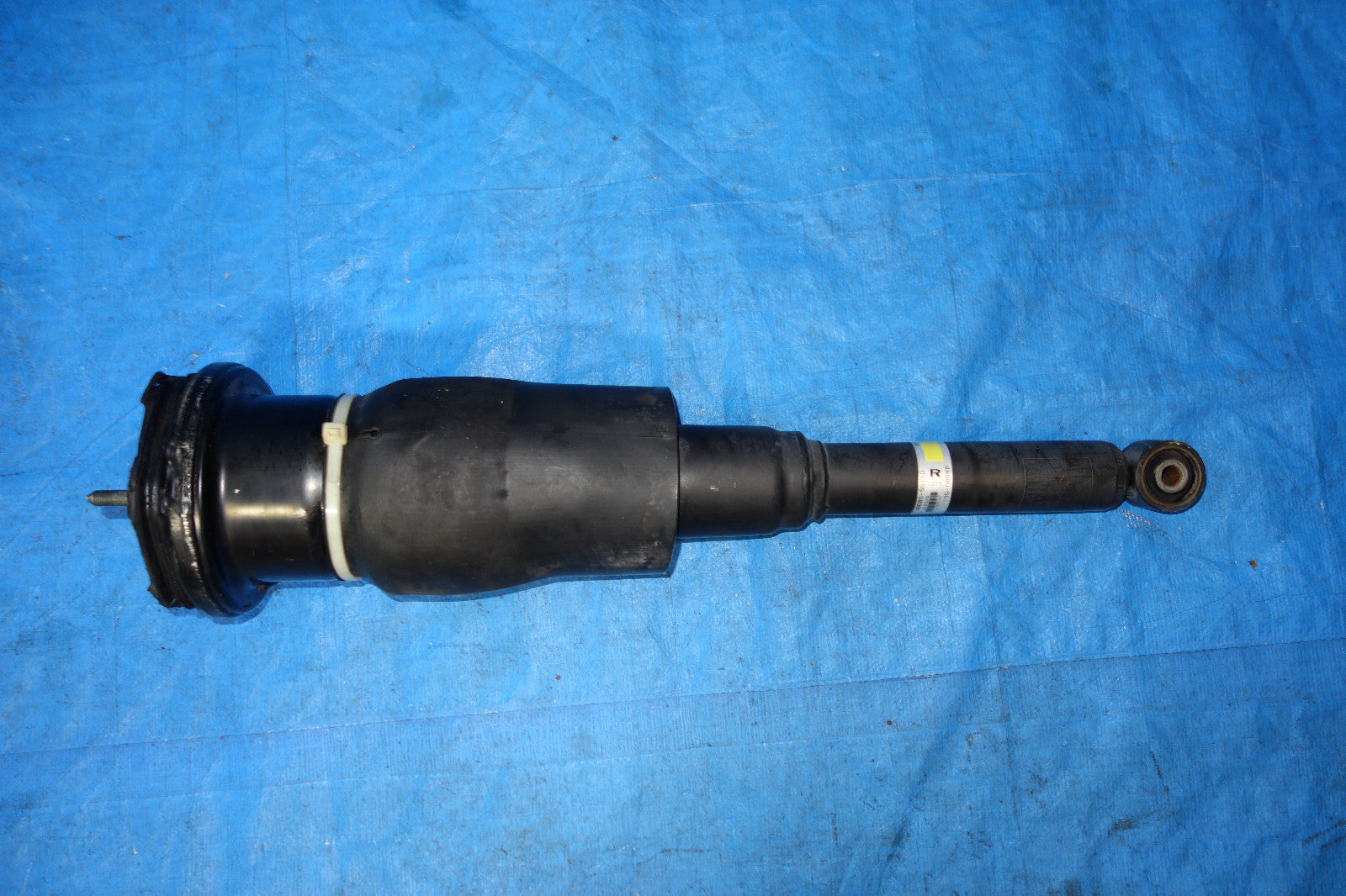 Lexus LS430 Rear Right Passenger Side Air Shock Strut Absorber 2001-2003 JDM