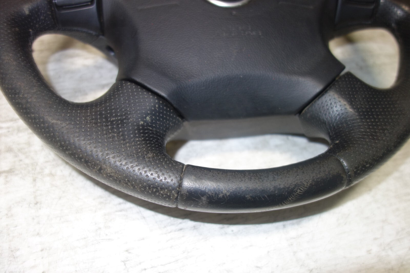 JDM Subaru Forester MoMo Steering Wheel 2003 2004 2005 2006 2007 2008 OEM Japan