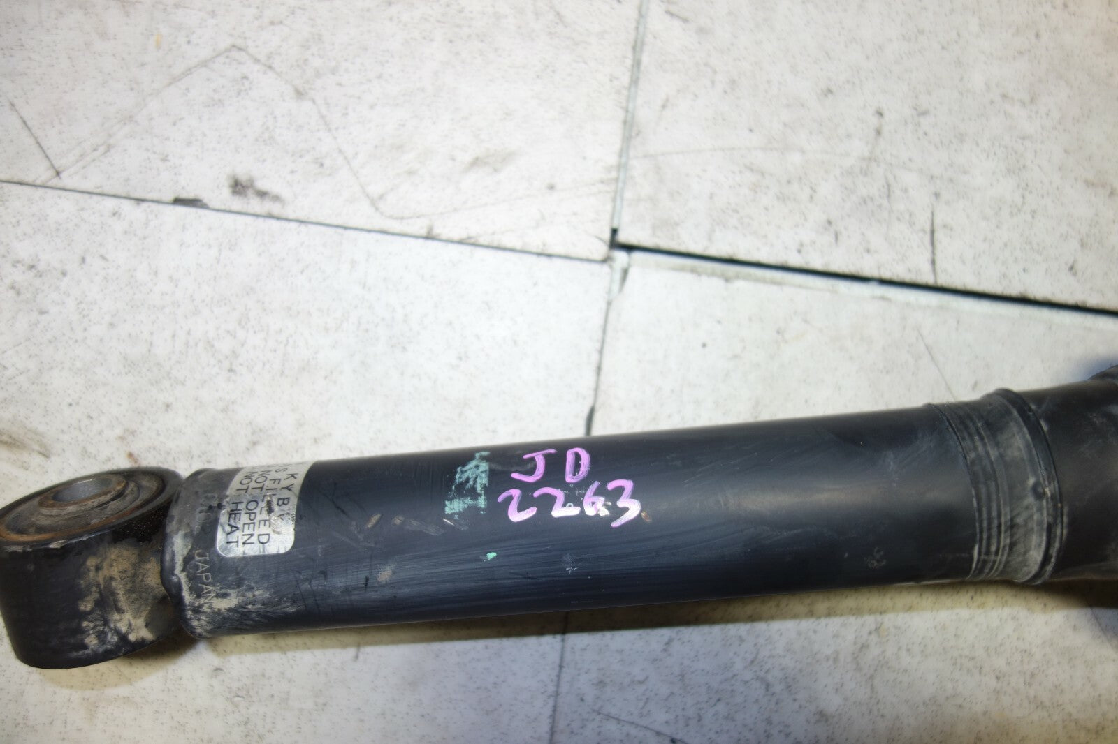 Lexus LS430 Front Air Shock Strut Suspension Genuine 48010-50130 2004 2005 2006
