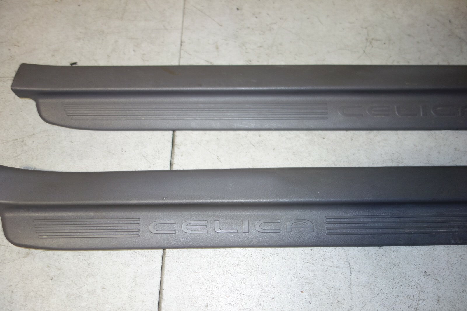 JDM 2001-2005 TOYOTA CELICA GT GT-S OEM DOOR SILLS TRIM SCUFF PLATES SIDE STEPS