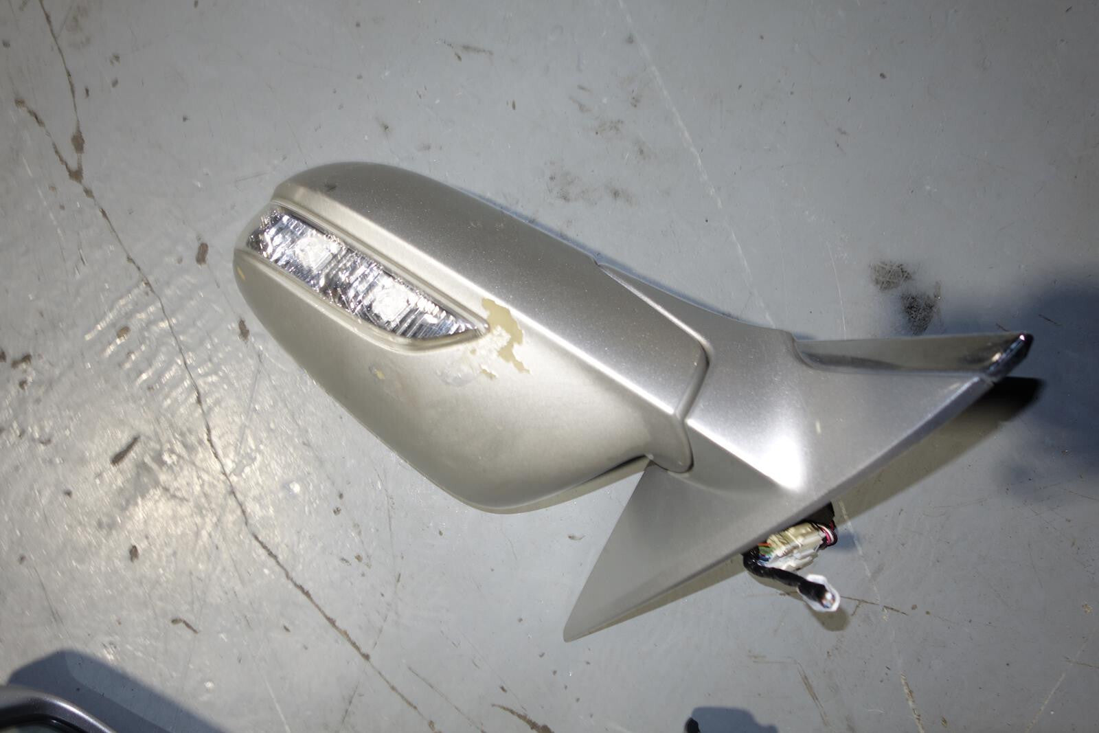 JDM Acura RL OEM Power Folding Side Mirrors Signals KB1 2005-2008 MF-2027