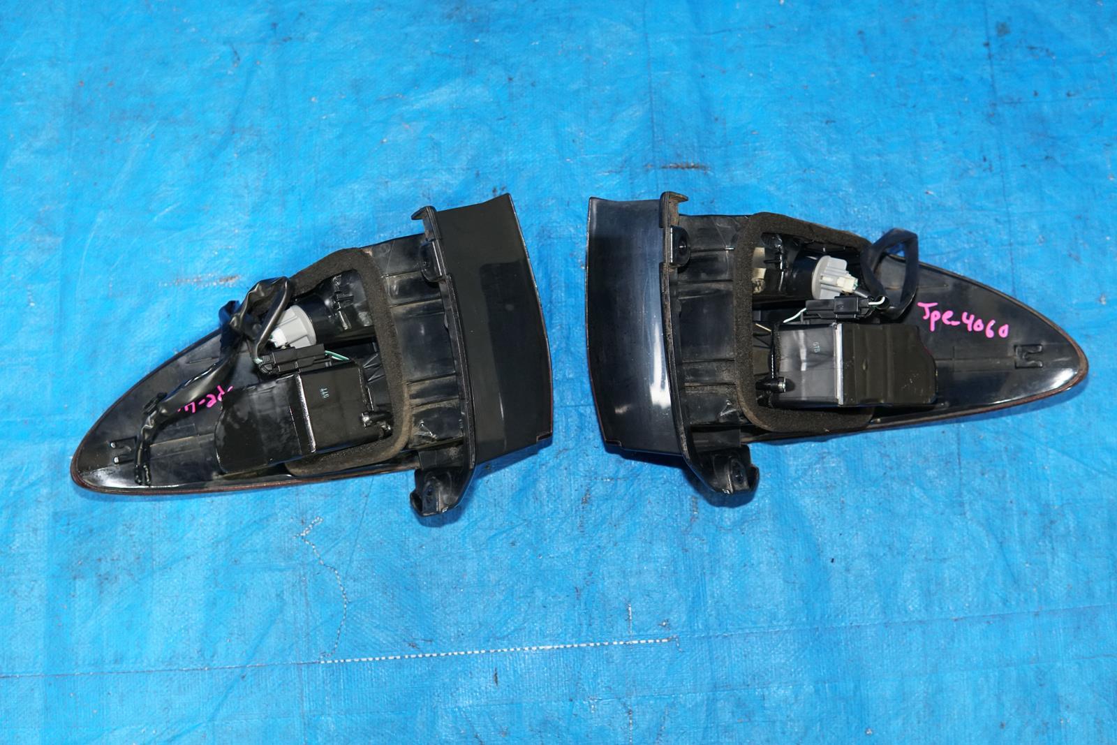 JDM Toyota EstimaTail Lights Outer Tail Lamps OEM